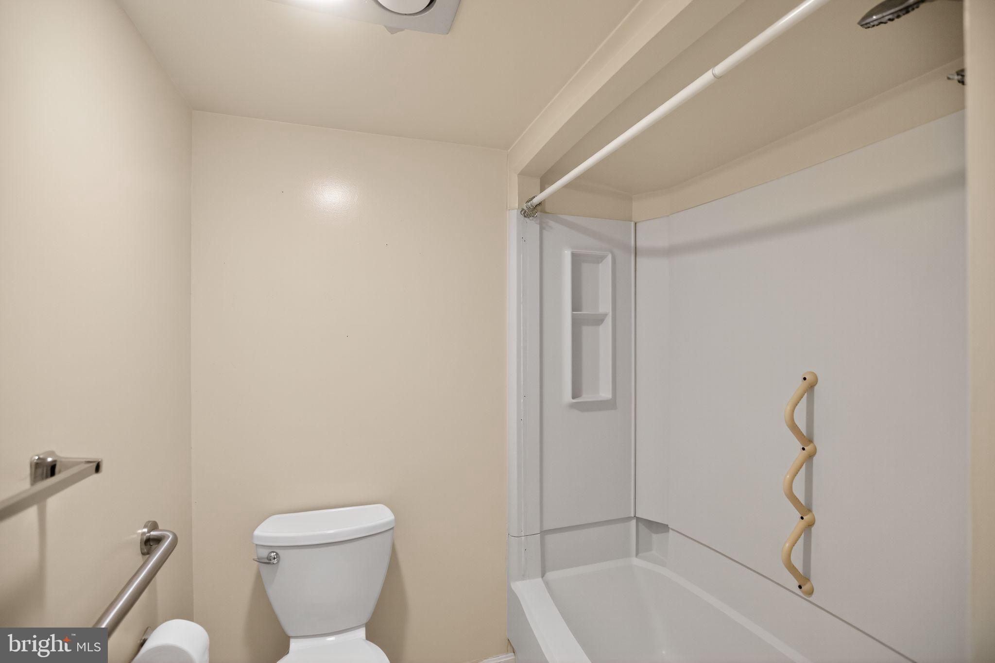 GREENS AT LEISURE WORLD - Residential