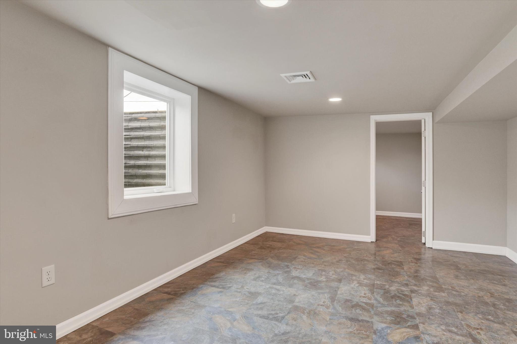 PALMDALE - Residential