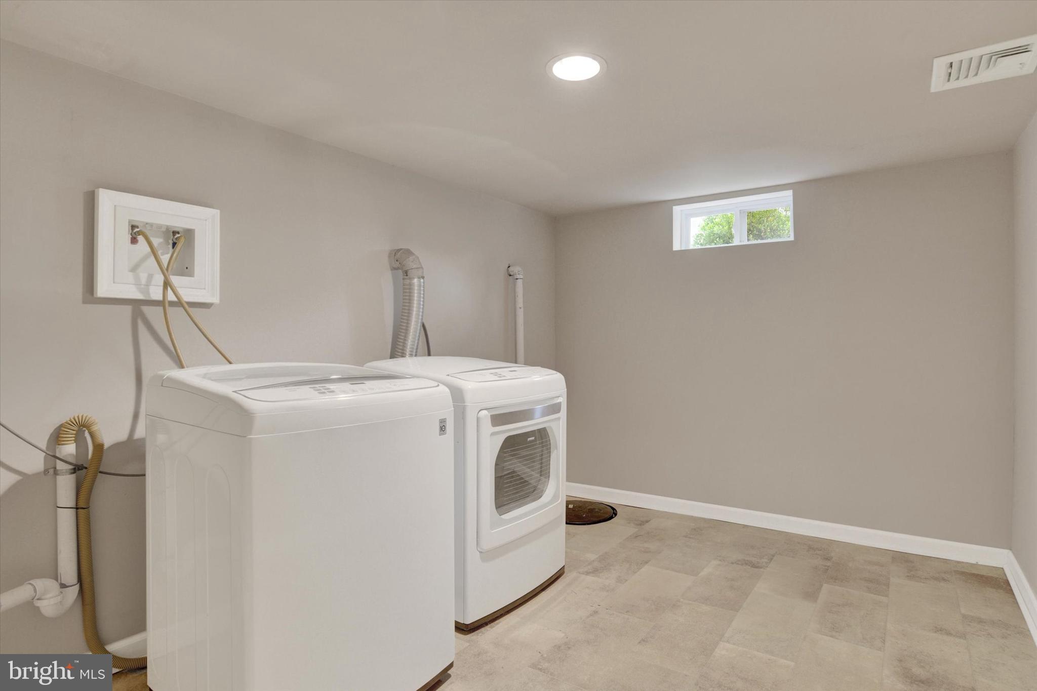 PALMDALE - Residential