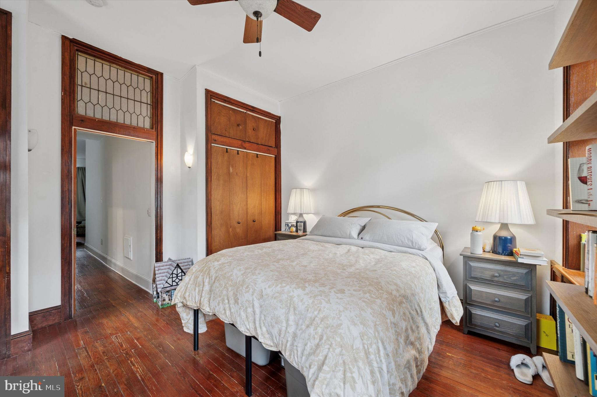 QUEEN VILLAGE - Residential Income