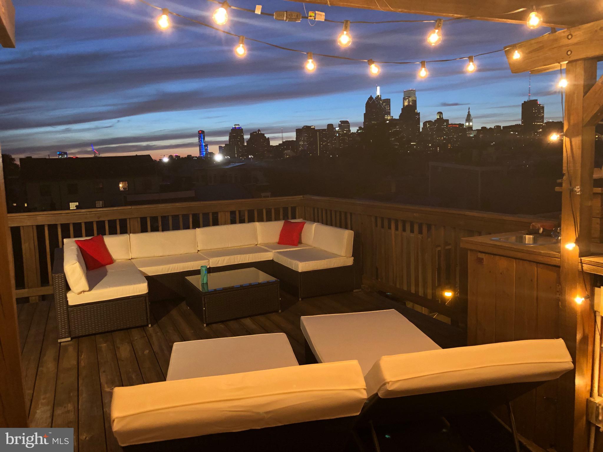 QUEEN VILLAGE - Residential Income