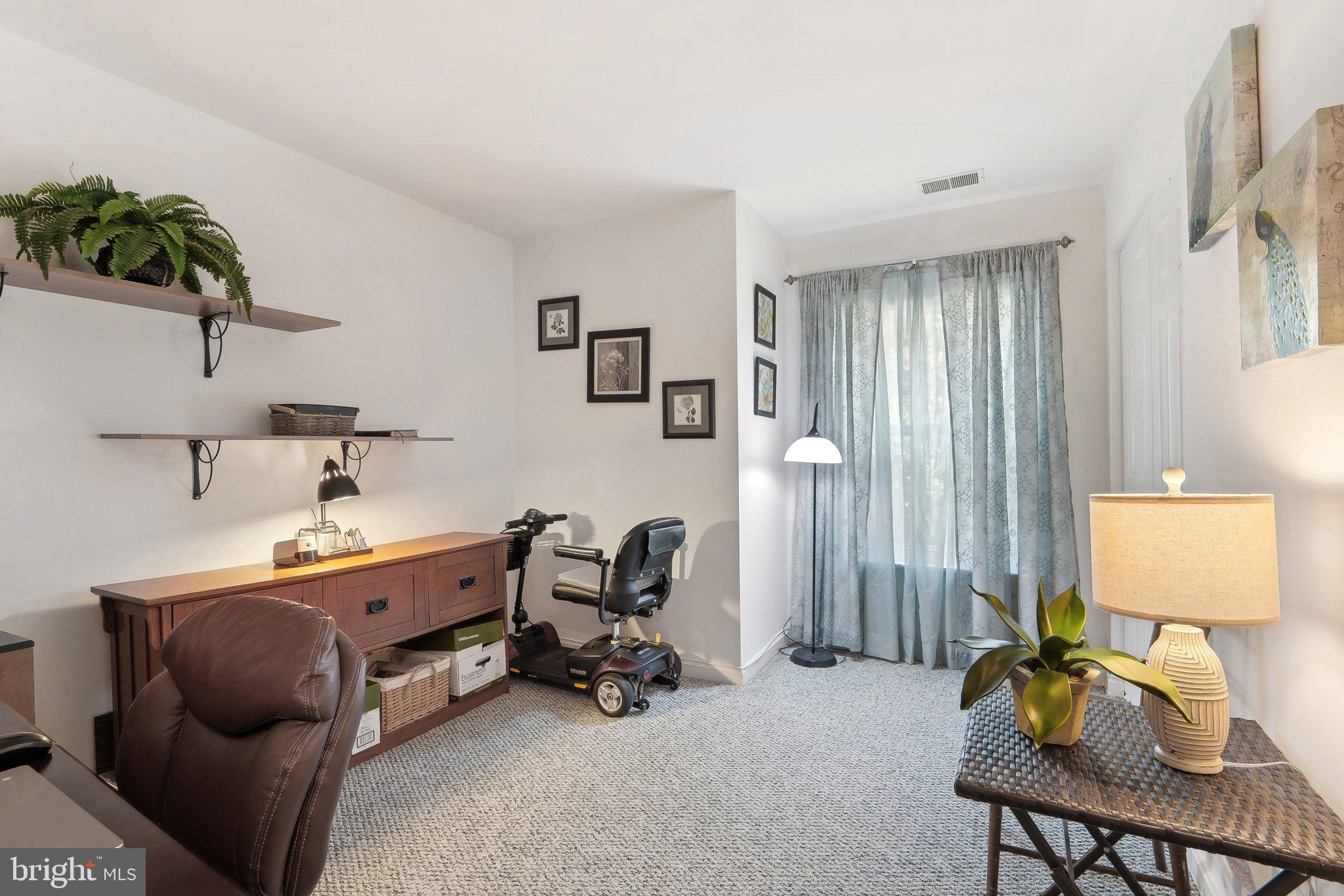 OAK LEAF VILLAS - Residential