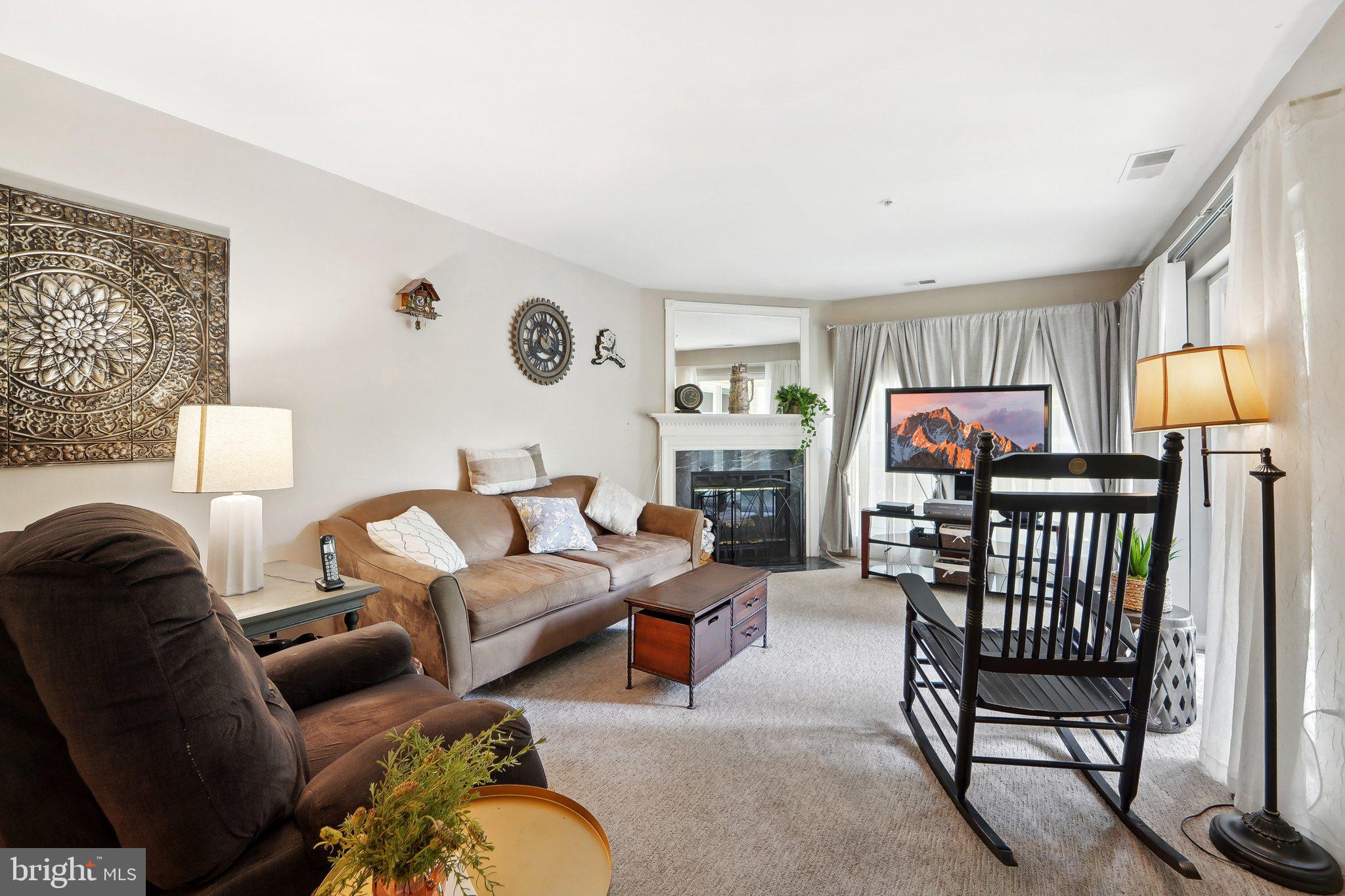 OAK LEAF VILLAS - Residential