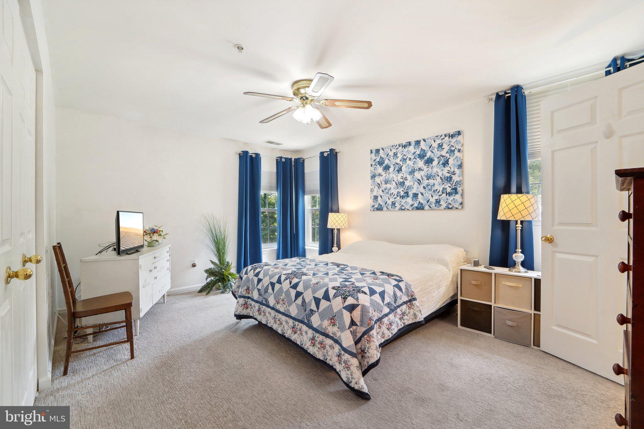 OAK LEAF VILLAS - Residential