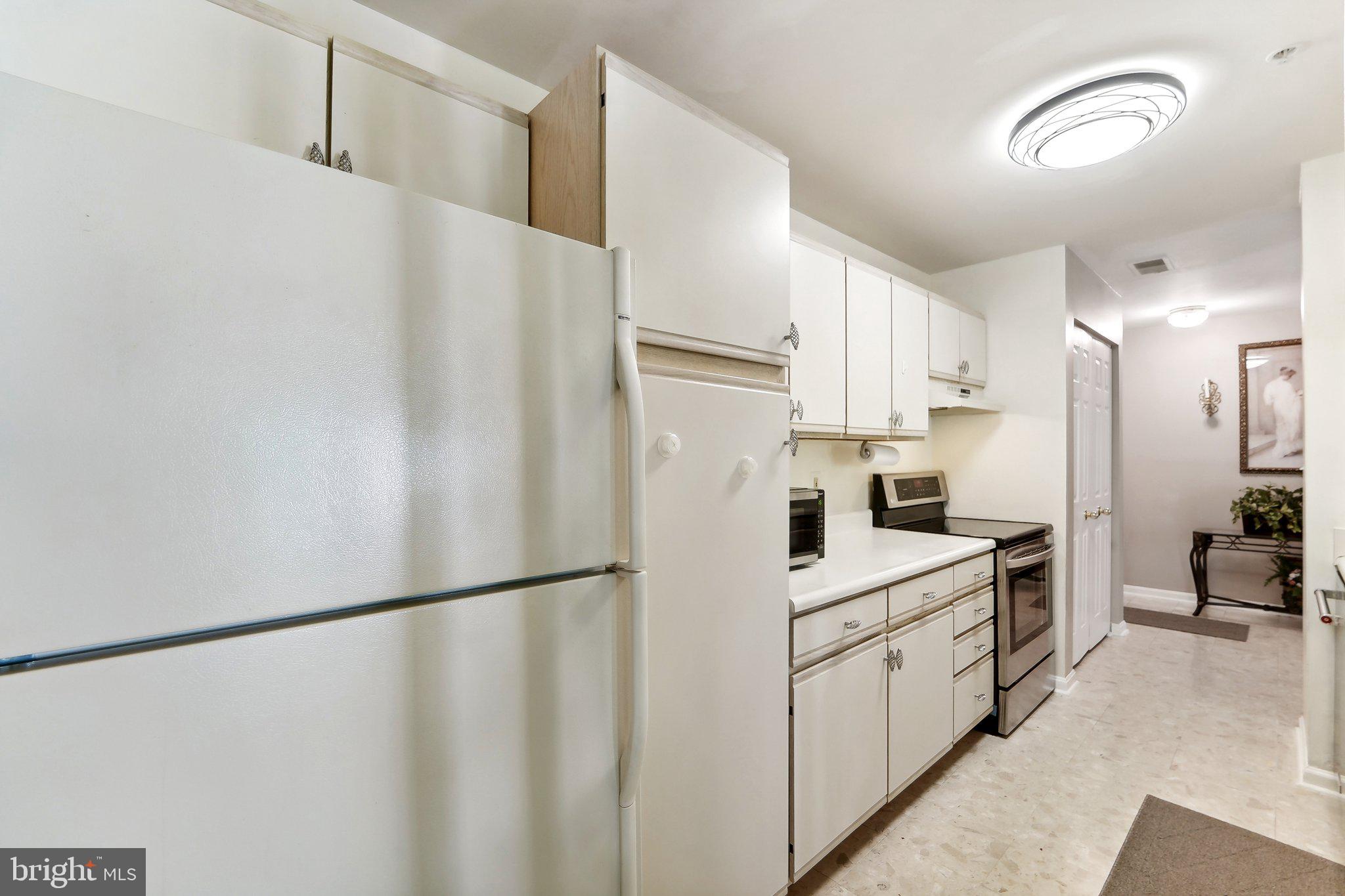 OAK LEAF VILLAS - Residential