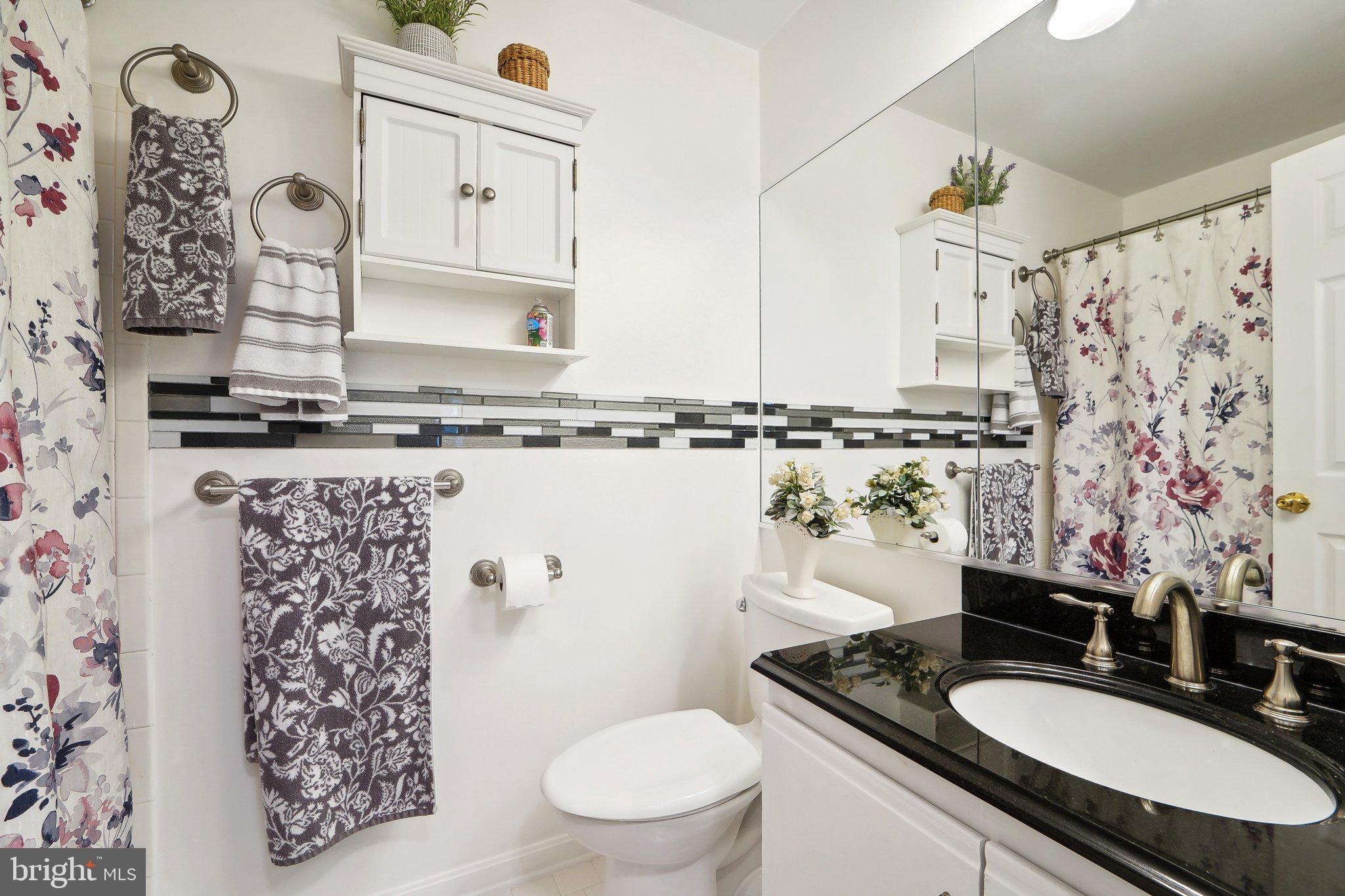 OAK LEAF VILLAS - Residential