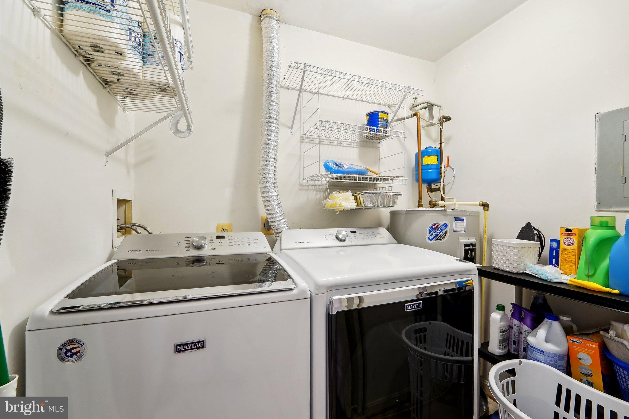 OAK LEAF VILLAS - Residential