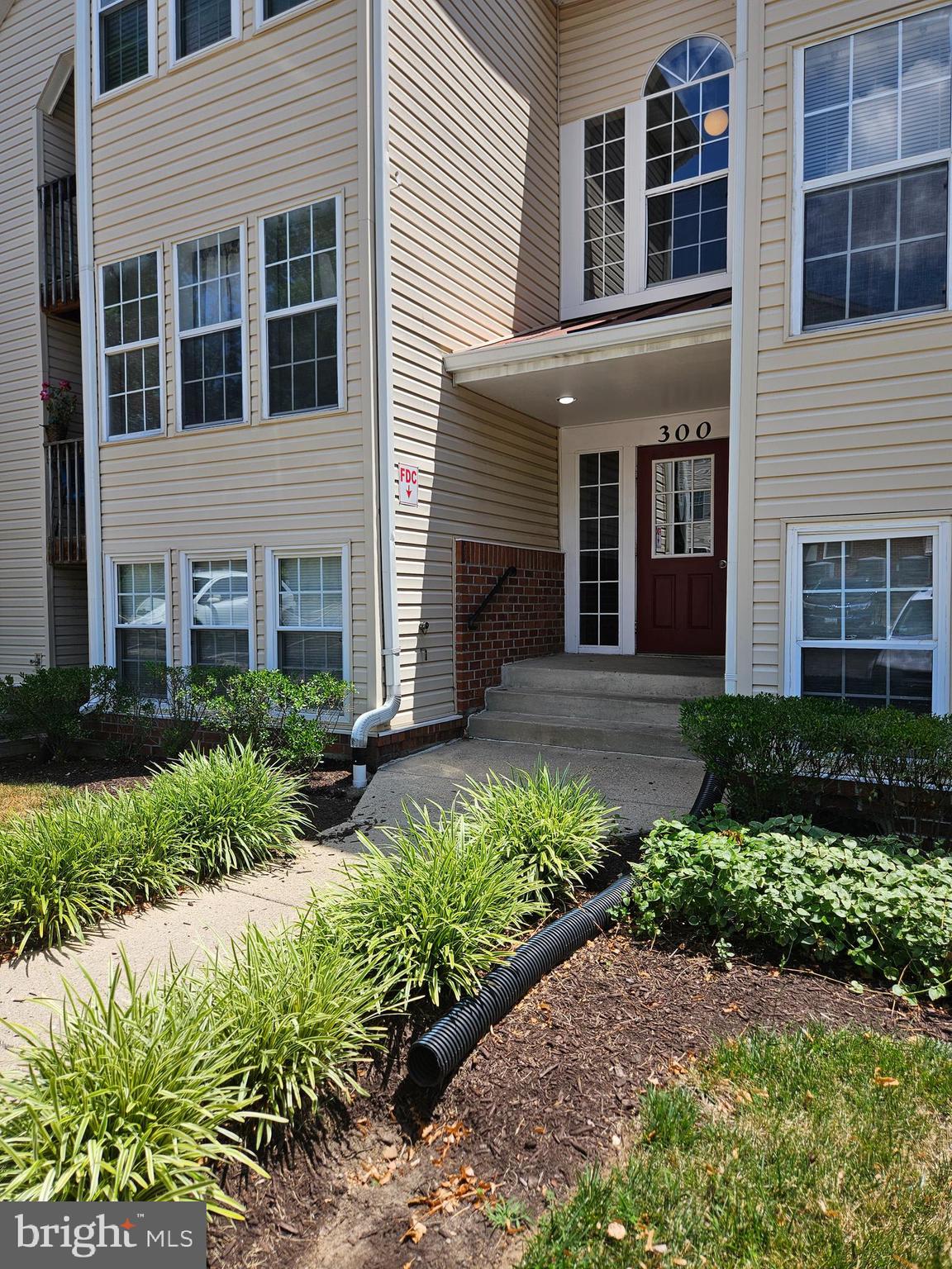 OAK LEAF VILLAS - Residential