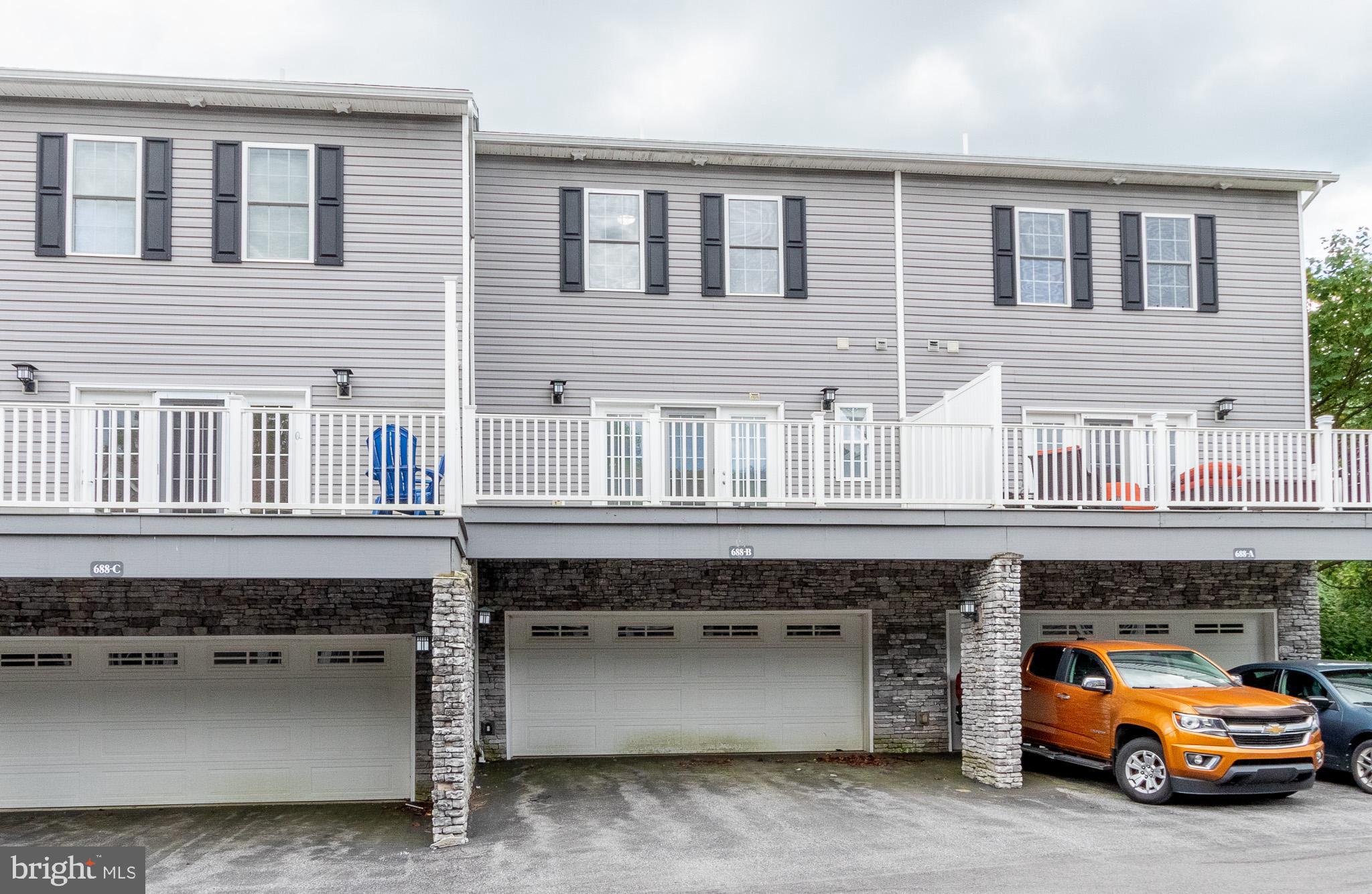 THE PRESCOT - Residential