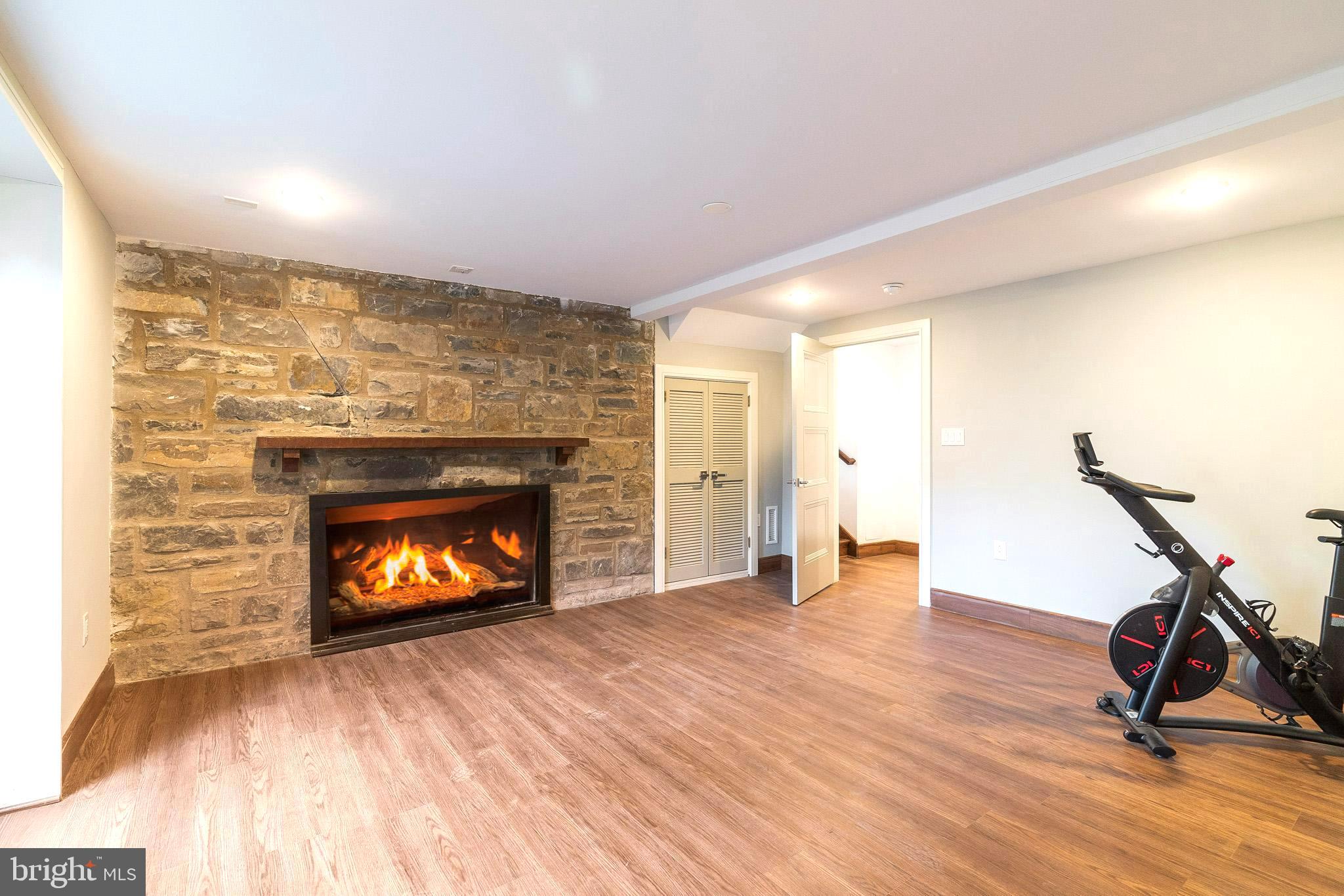 ANDORRA WOODS - Residential