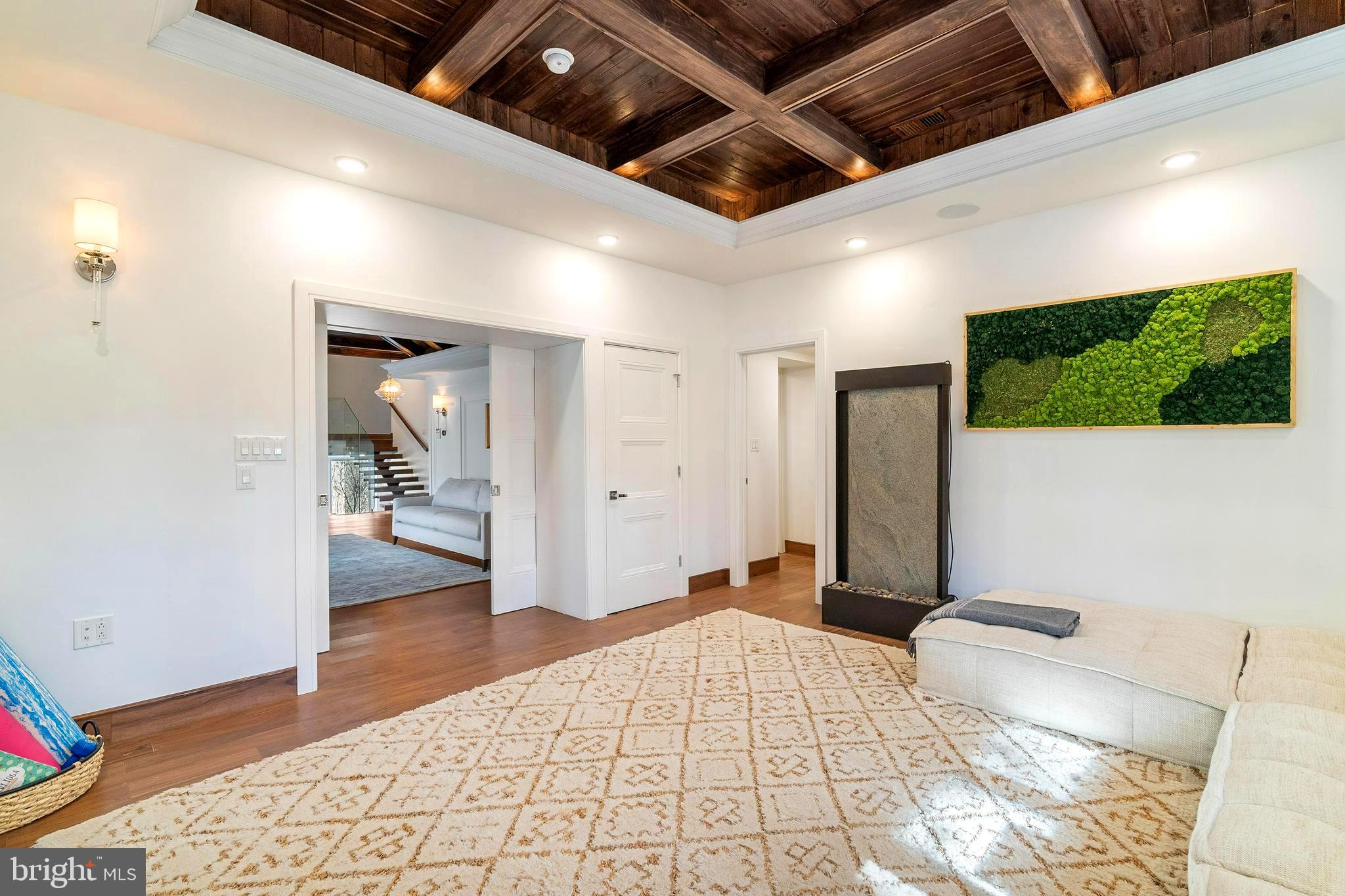 ANDORRA WOODS - Residential