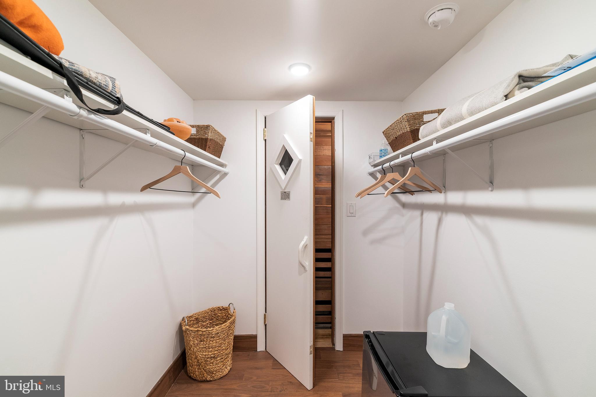 ANDORRA WOODS - Residential