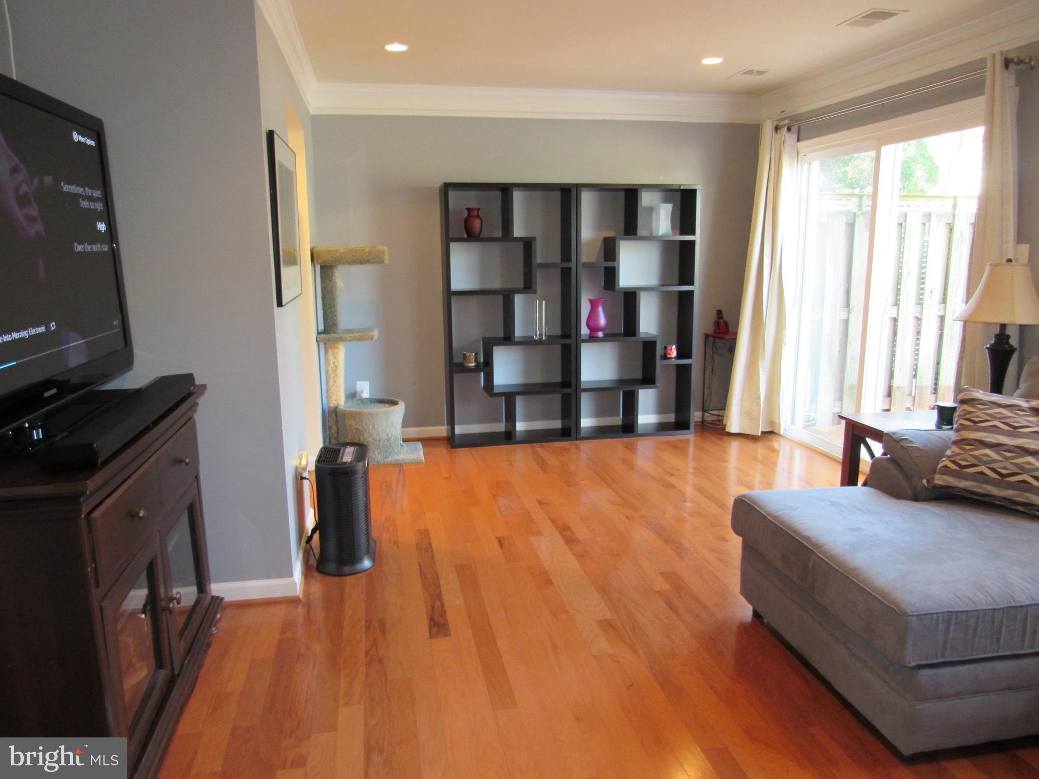 BRISTOE STATION - Residential