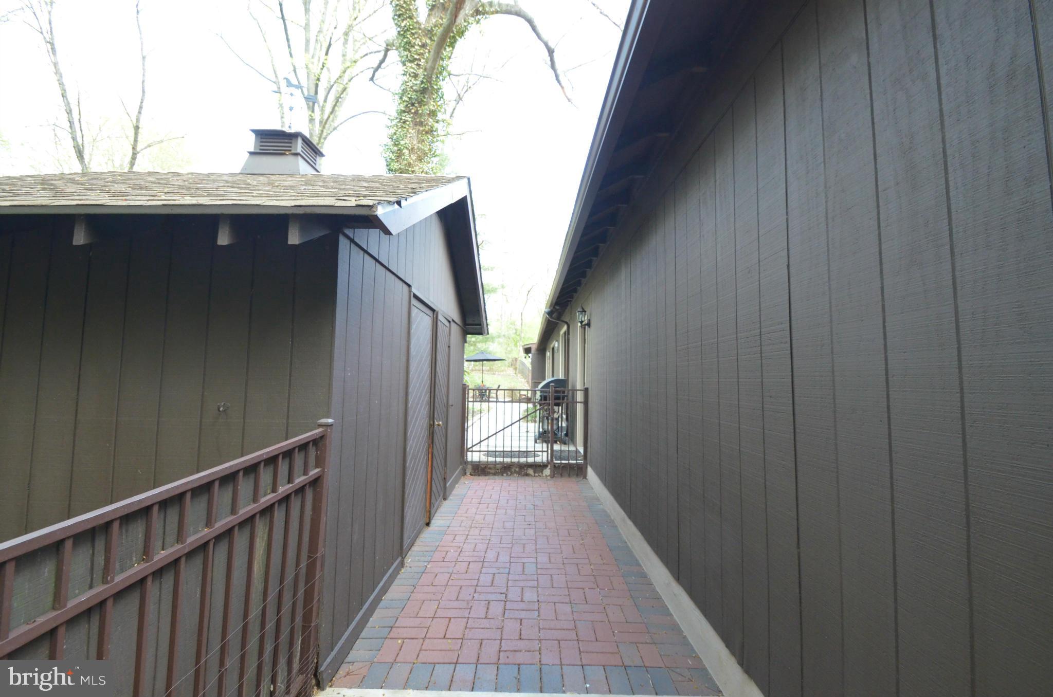 CAVES PARK - Residential