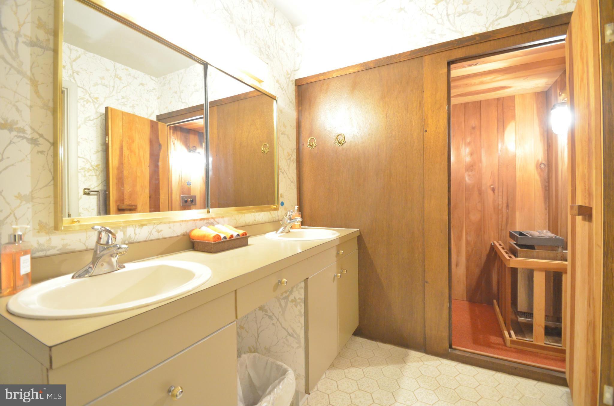 CAVES PARK - Residential