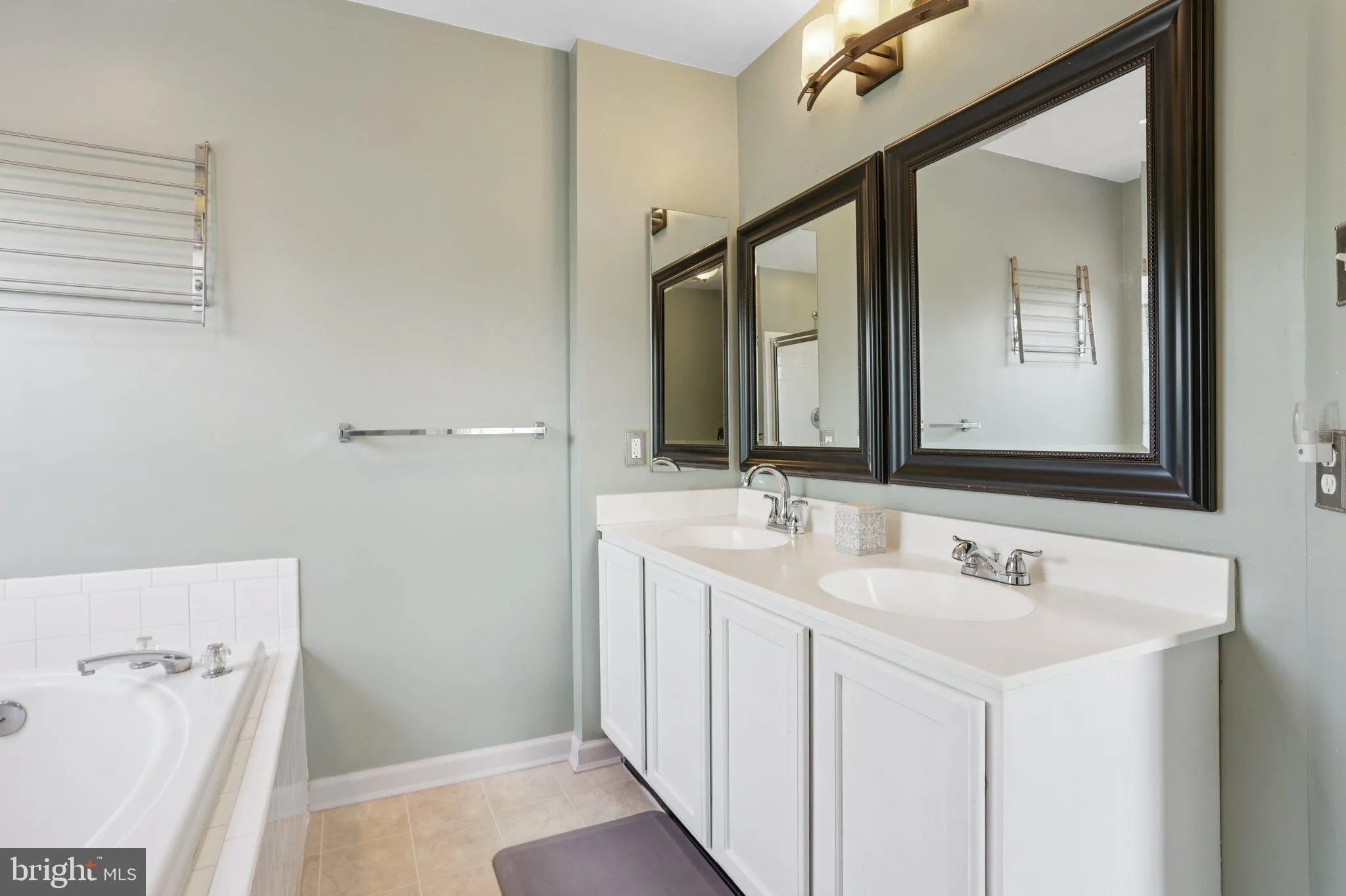 North Wales, Pennsylvania 19454, United States, 3 Bedrooms Bedrooms, ,3 BathroomsBathrooms,Residential,Contingent,181395