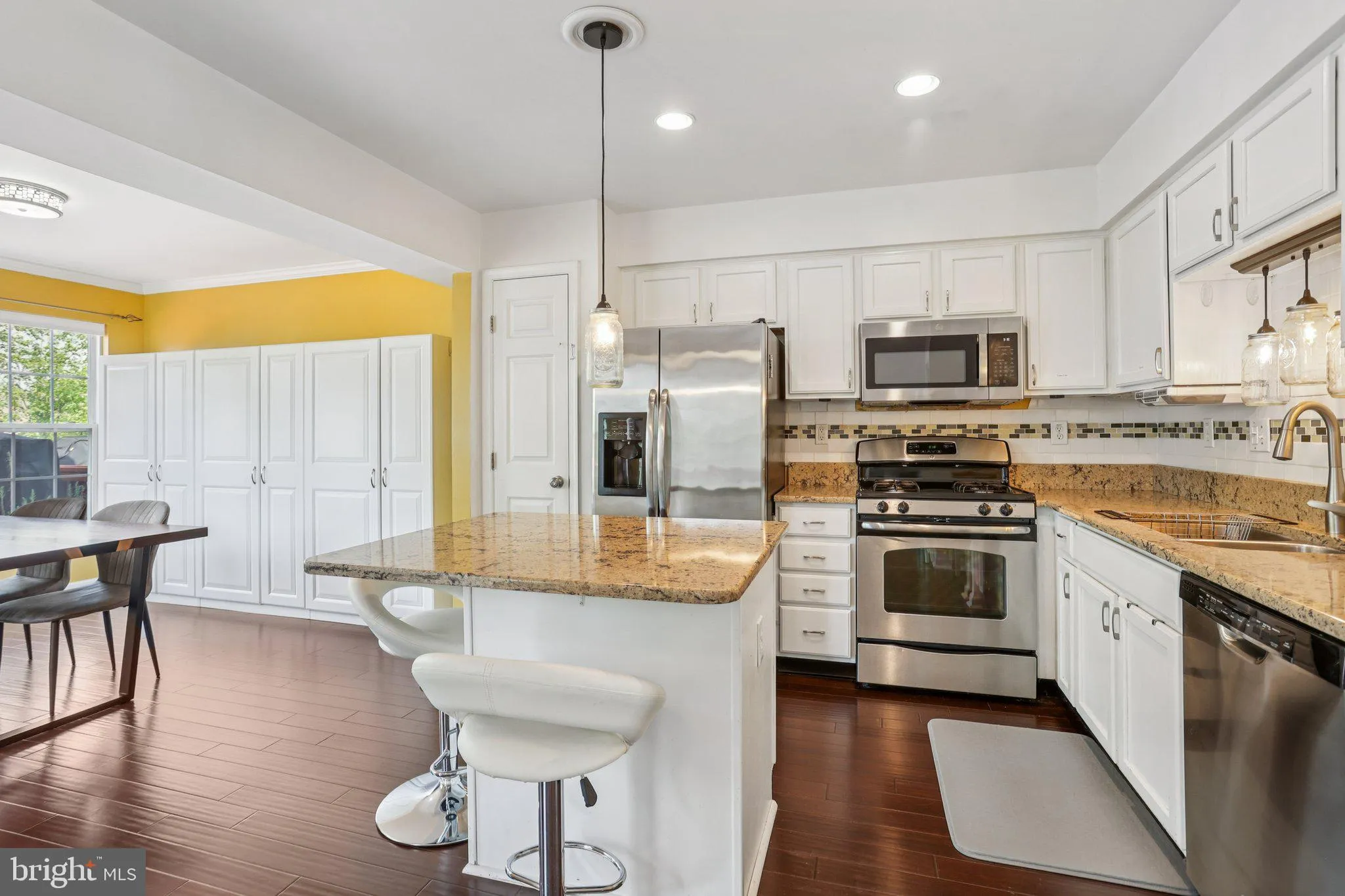 North Wales, Pennsylvania 19454, United States, 3 Bedrooms Bedrooms, ,3 BathroomsBathrooms,Residential,Contingent,181395