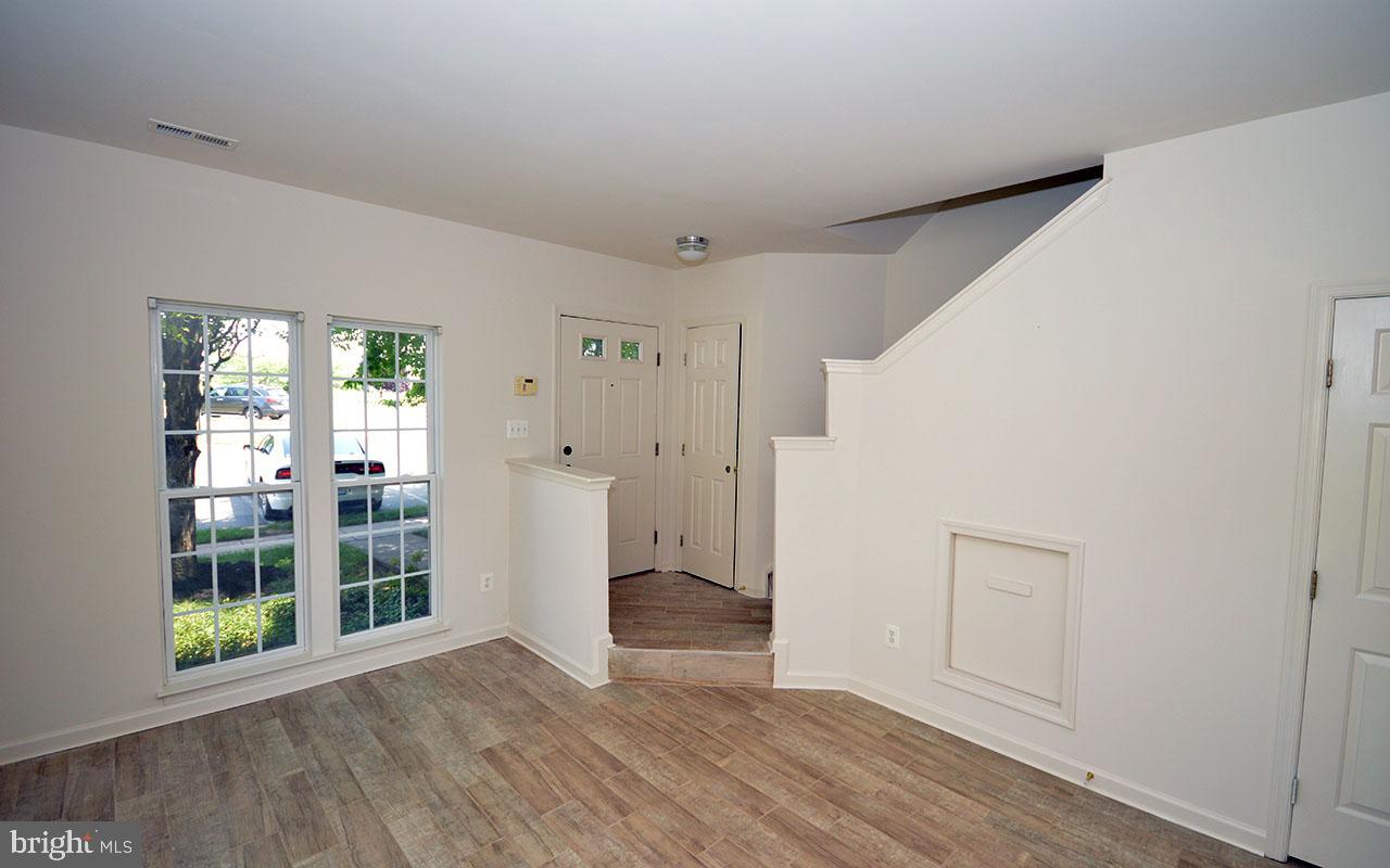 ASHBURN VILLAGE - Residential