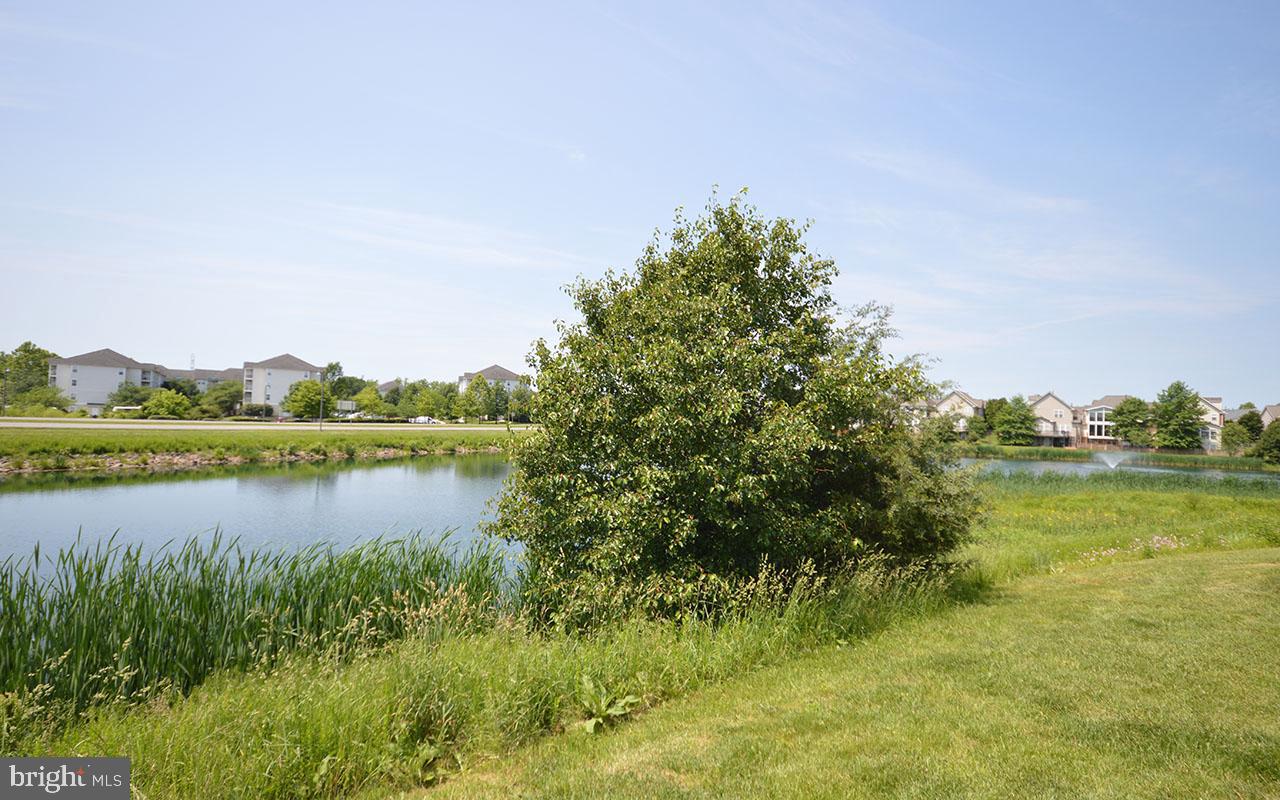 ASHBURN VILLAGE - Residential