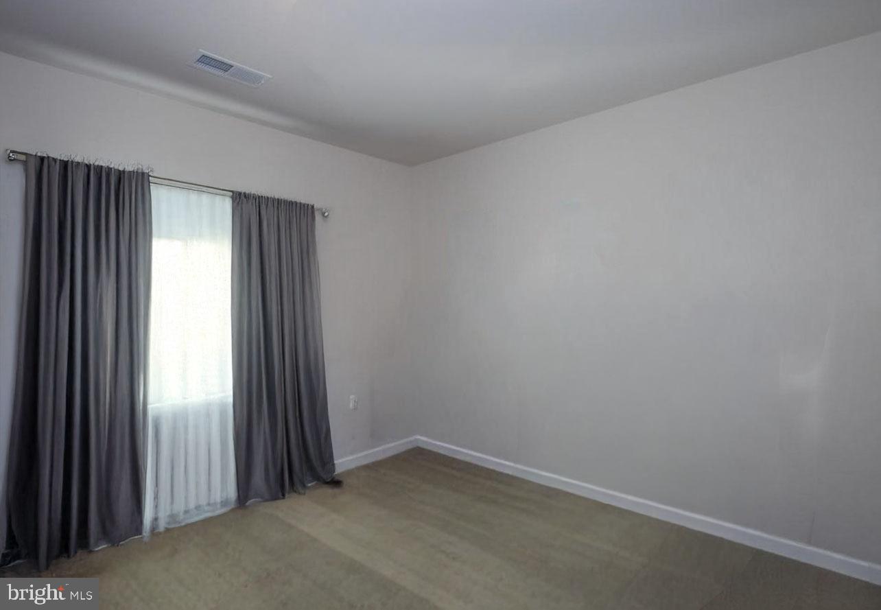 DEEP CREEK VILLAGE - Residential Lease