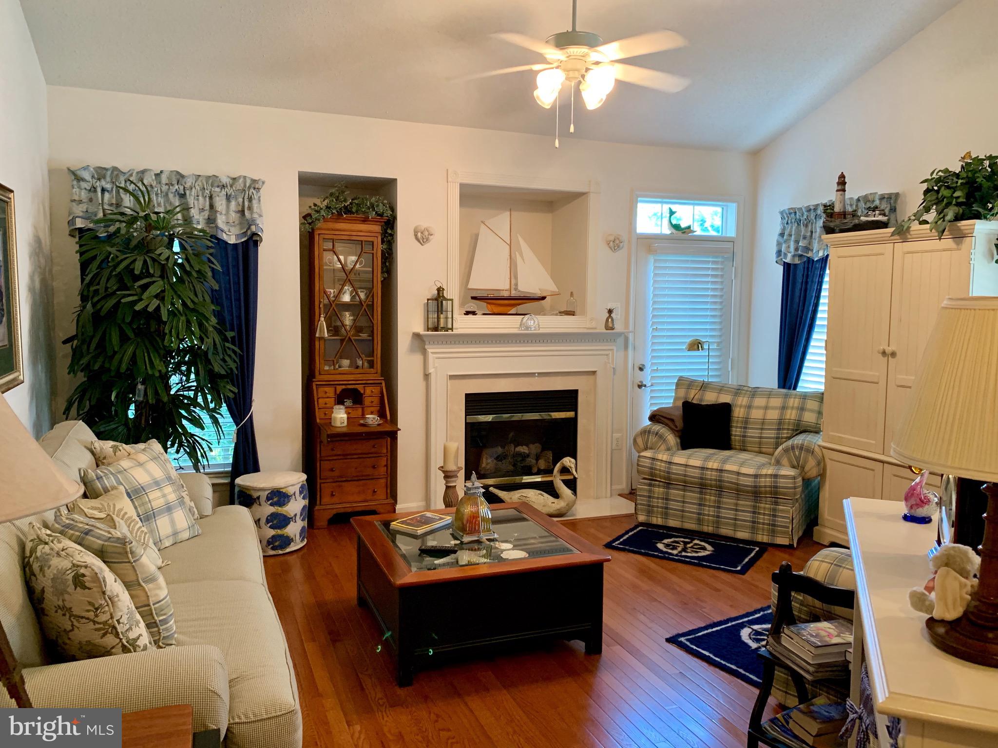 HAWTHORNE GREENE - Residential