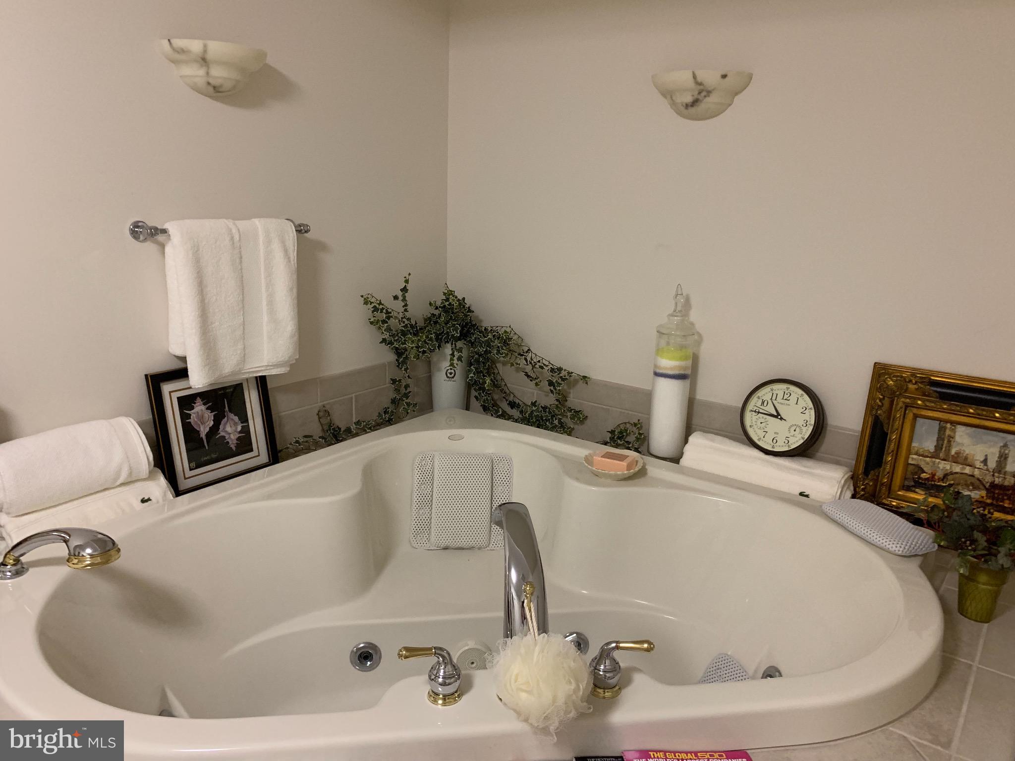 HAWTHORNE GREENE - Residential