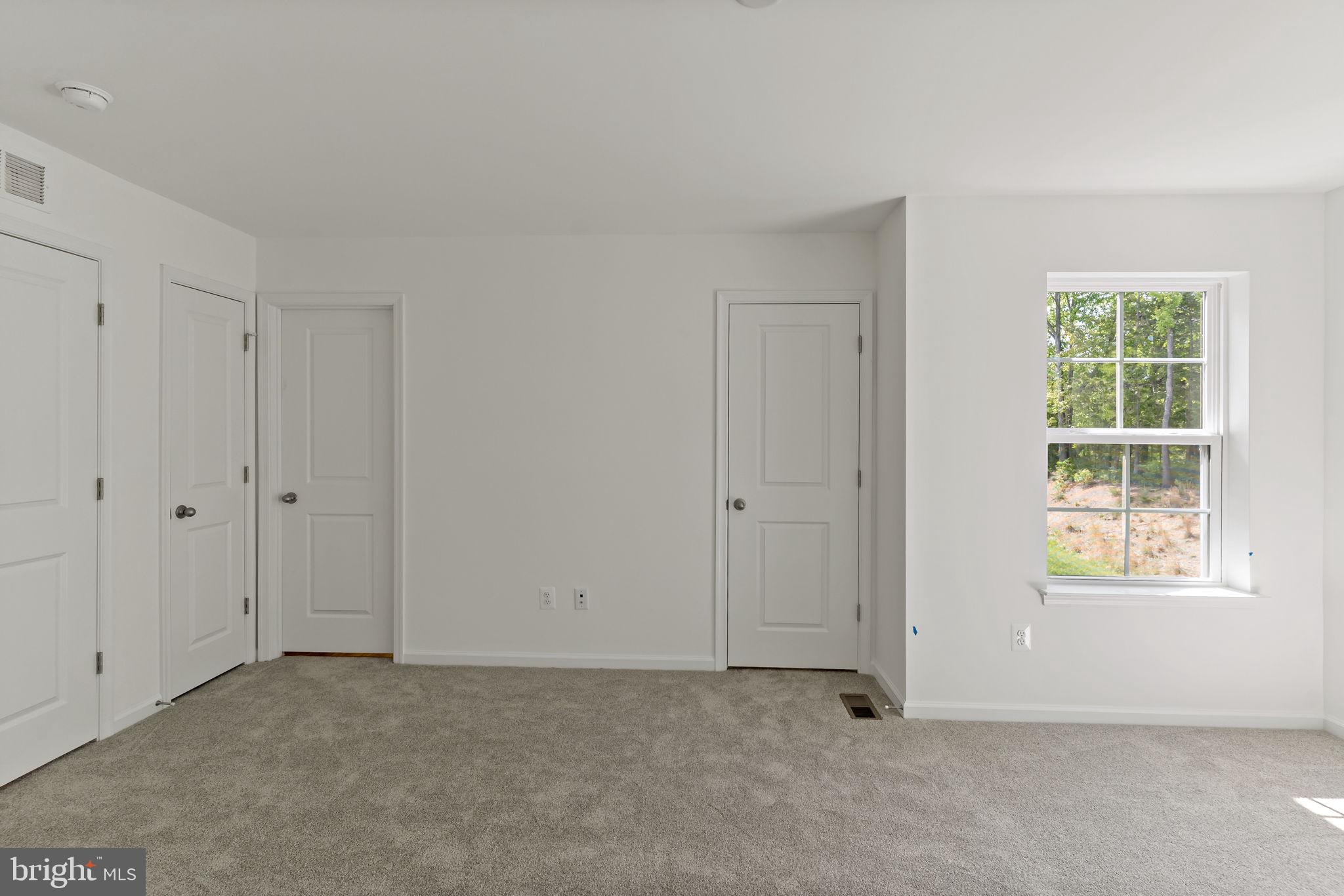 WHISPERING PINES - Residential