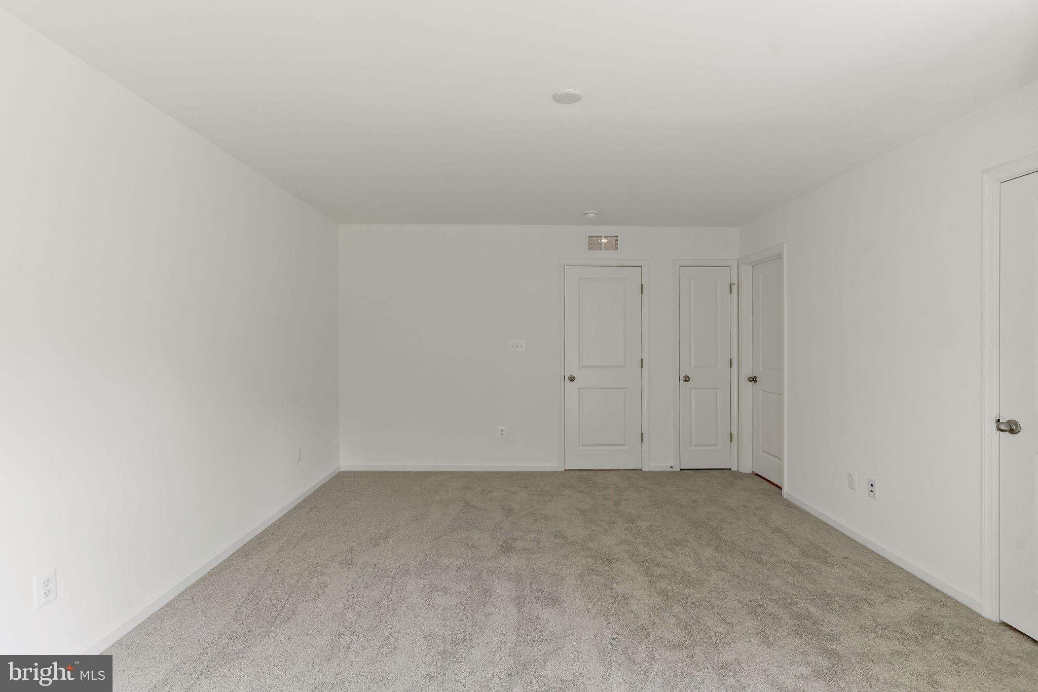 WHISPERING PINES - Residential