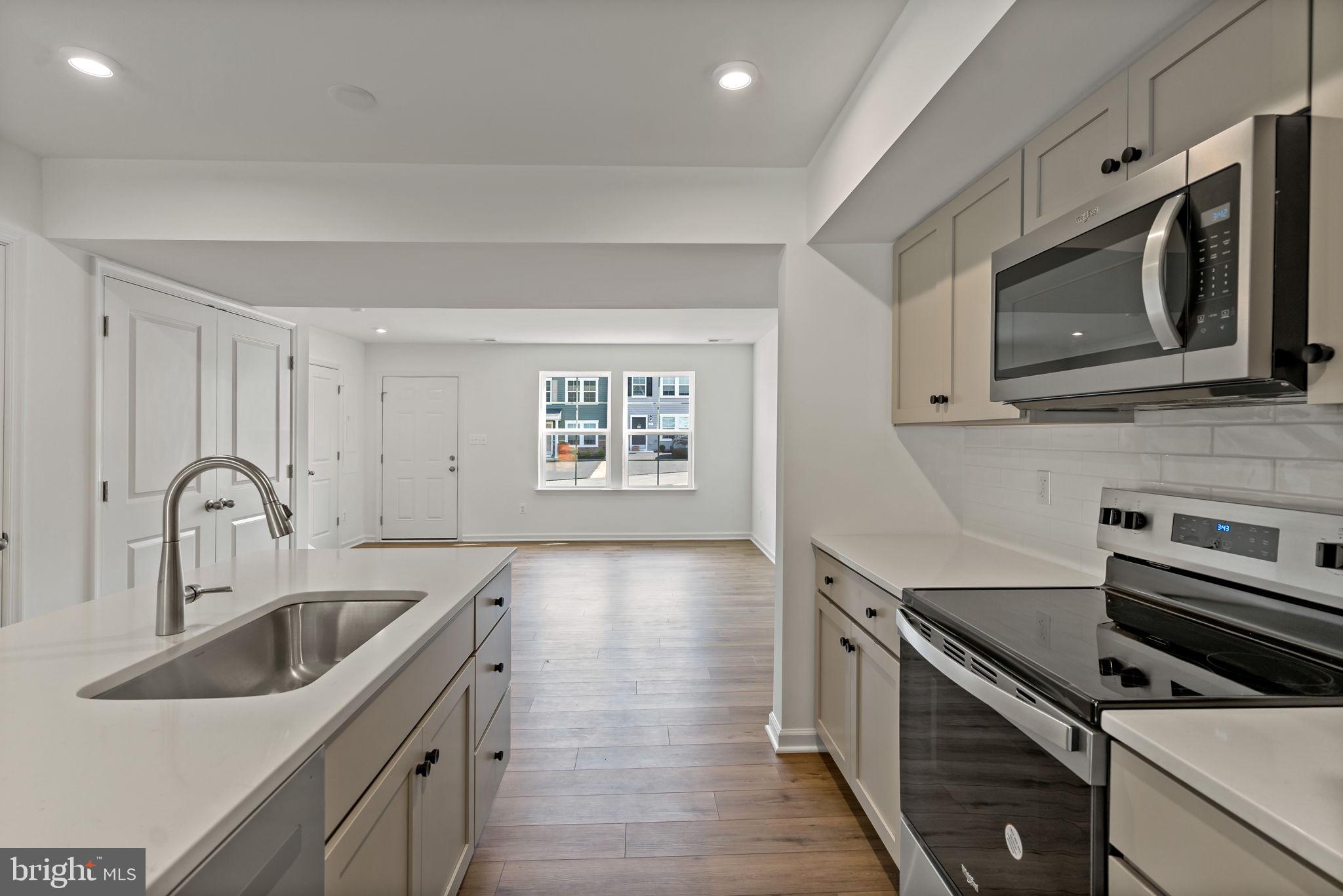 WHISPERING PINES - Residential