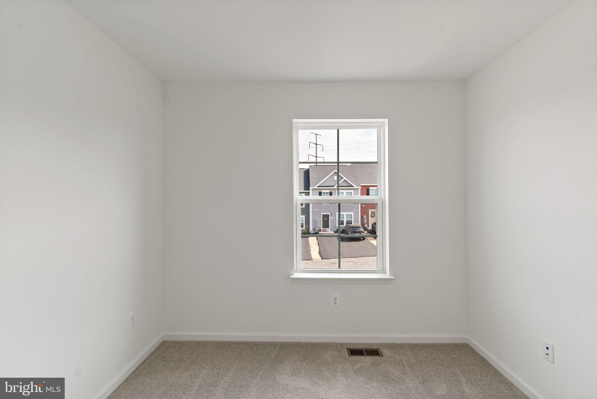 WHISPERING PINES - Residential