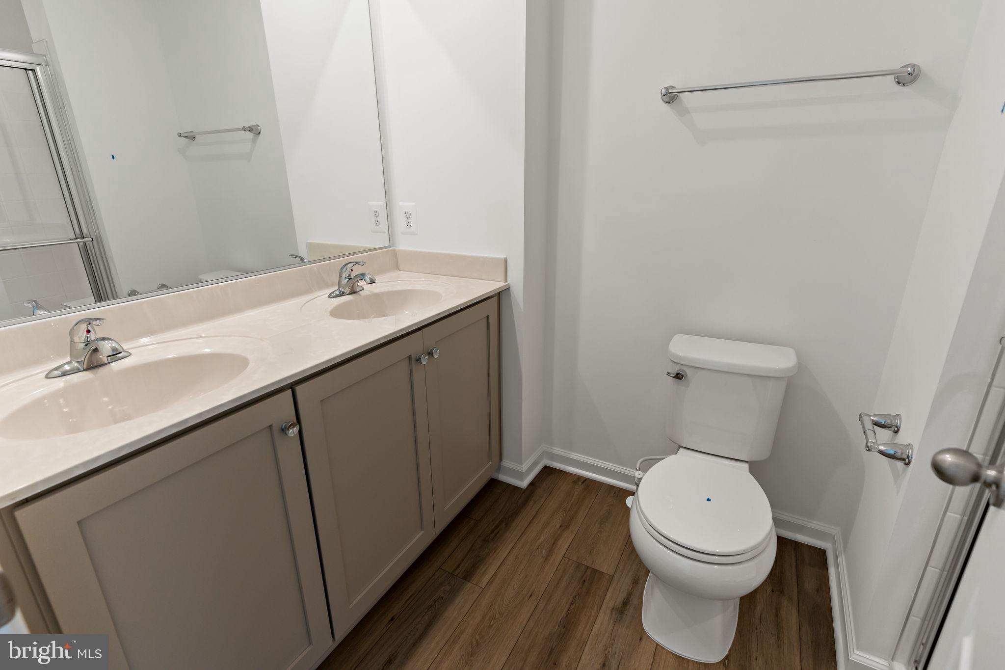 WHISPERING PINES - Residential