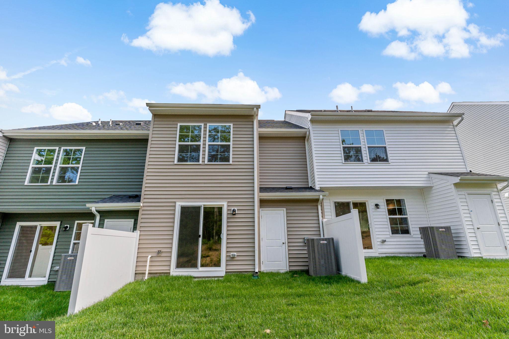 WHISPERING PINES - Residential