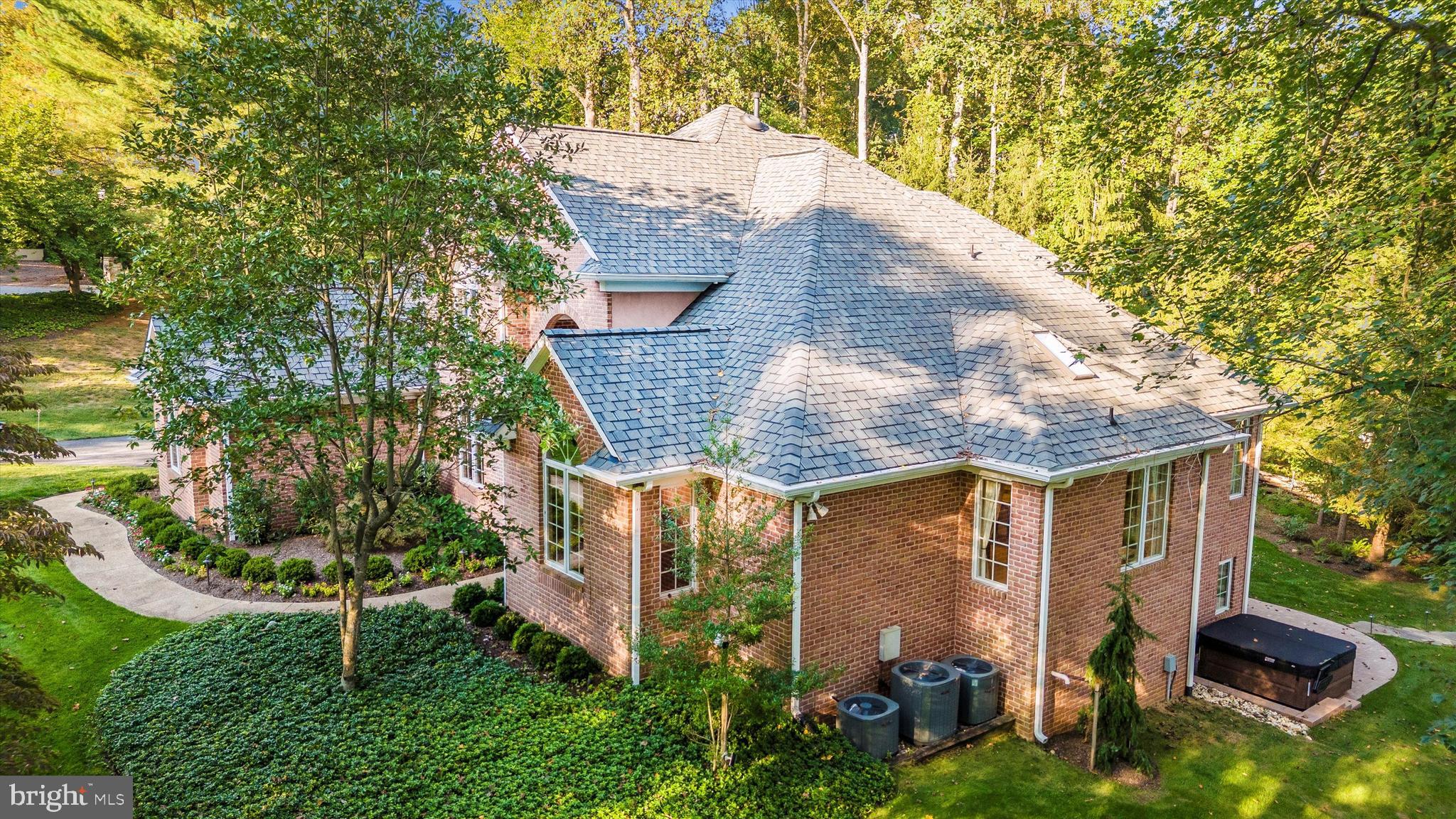 VALLEYS CREST FARMS - Residential