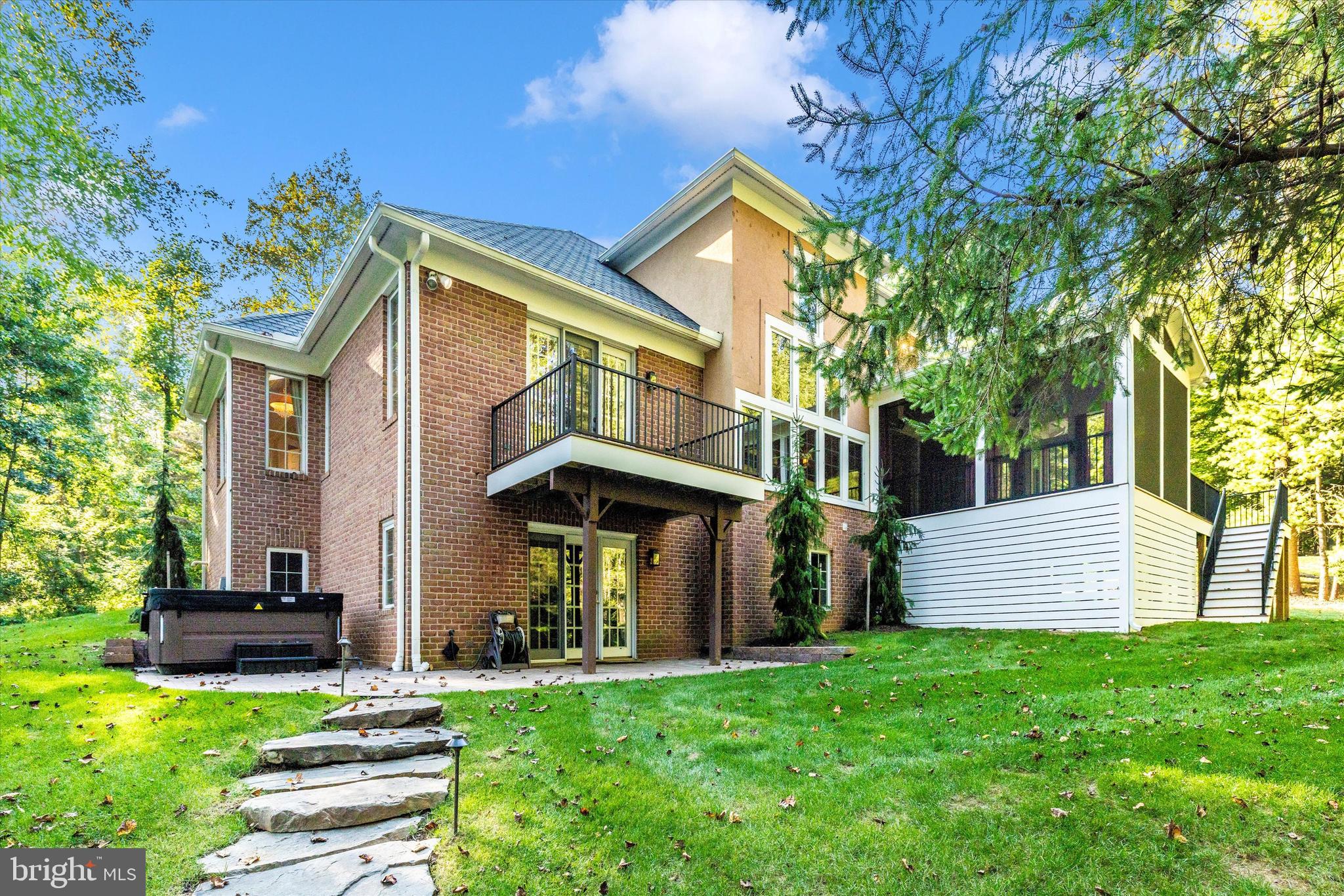 VALLEYS CREST FARMS - Residential