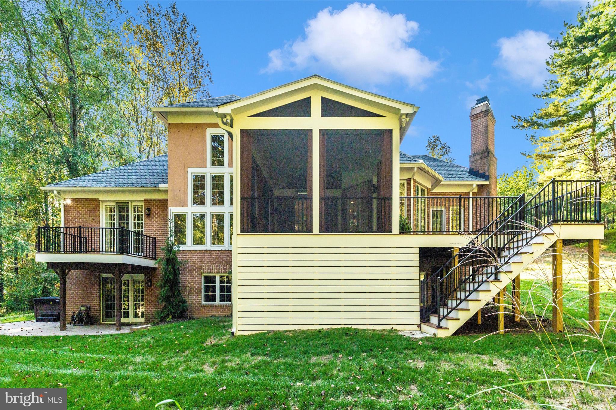 VALLEYS CREST FARMS - Residential