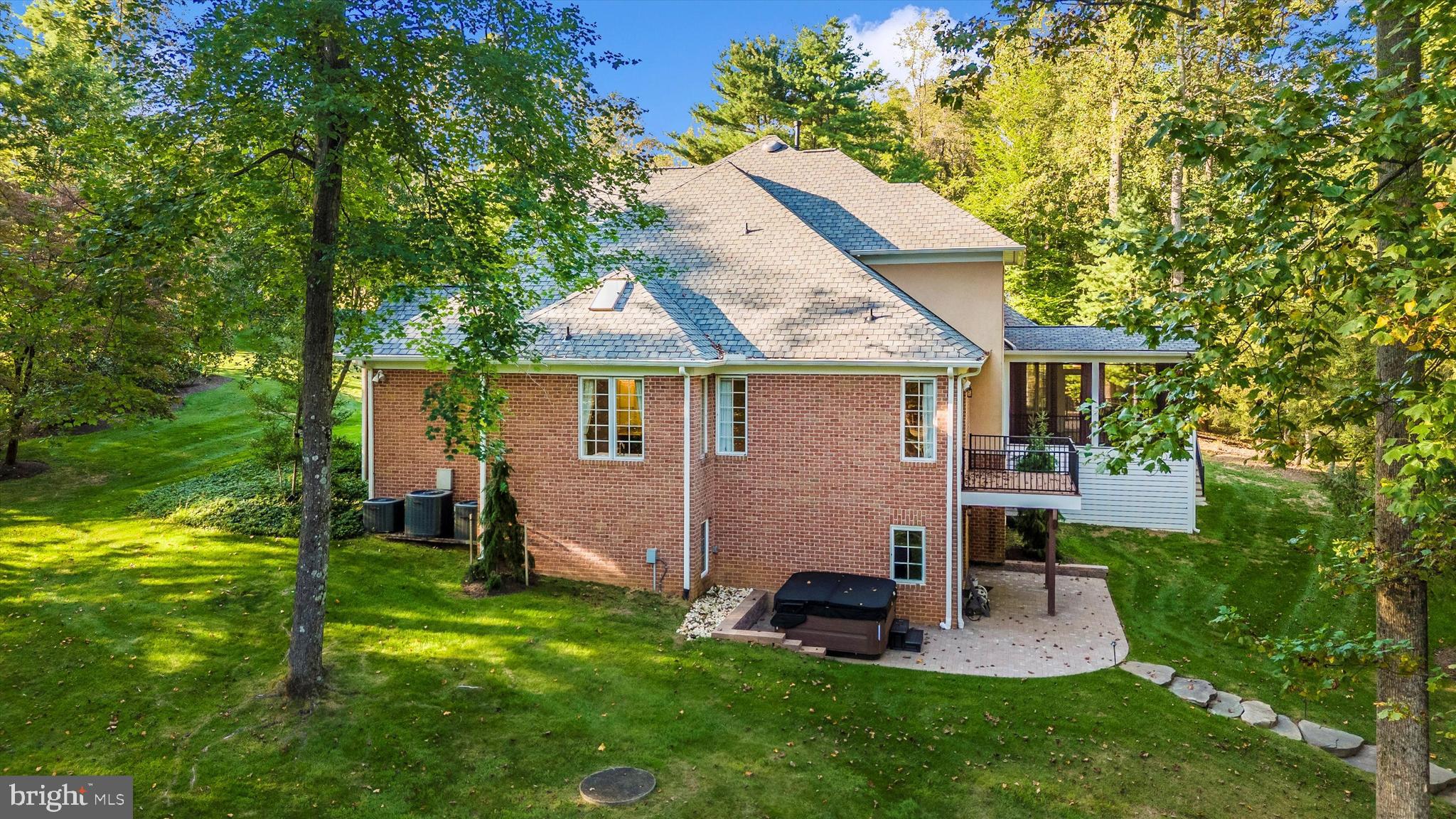 VALLEYS CREST FARMS - Residential