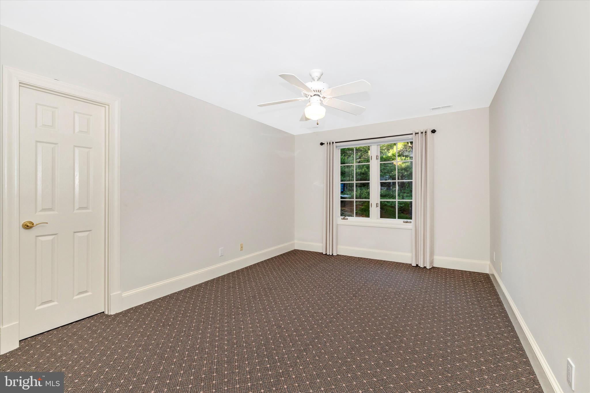 VALLEYS CREST FARMS - Residential