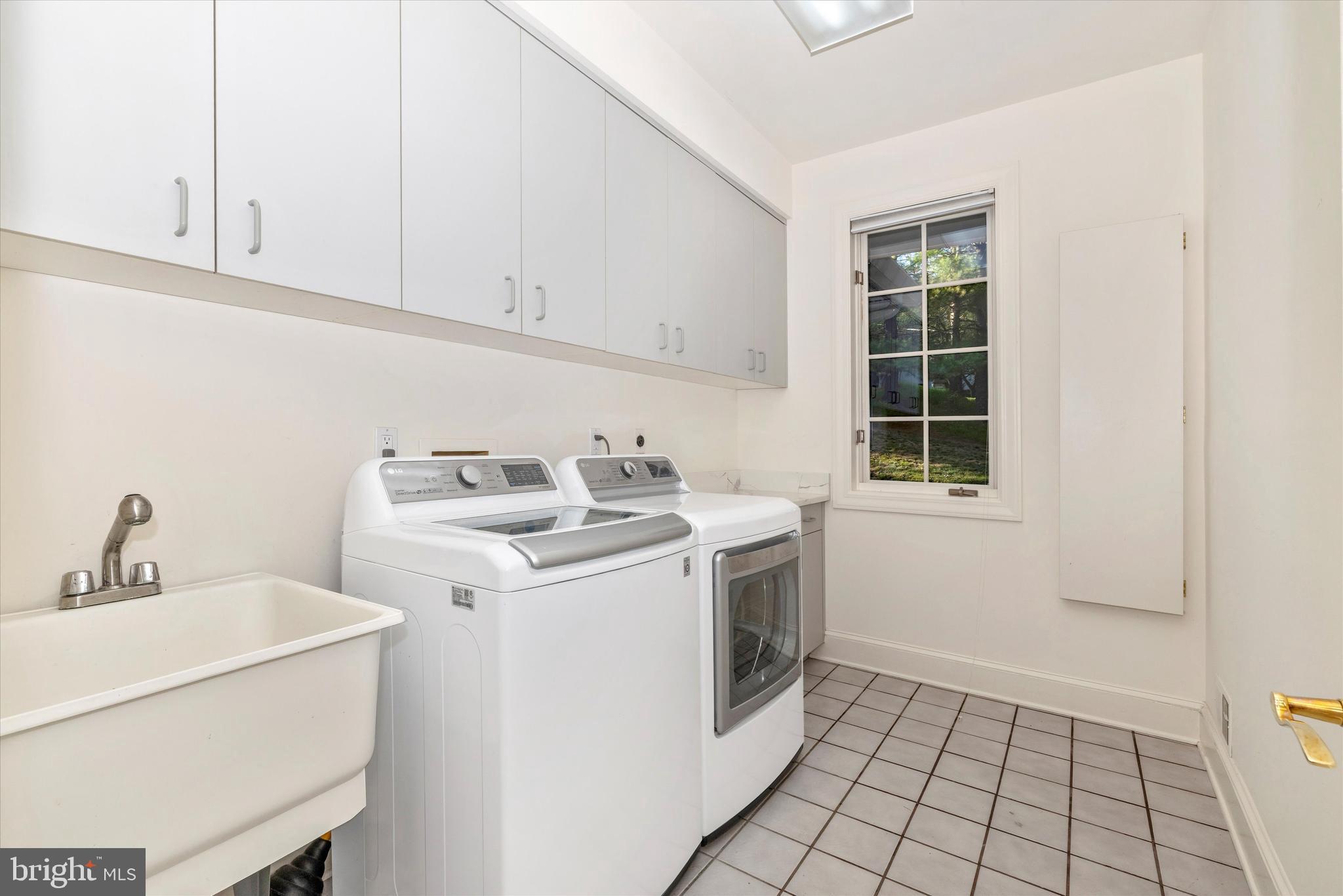 VALLEYS CREST FARMS - Residential