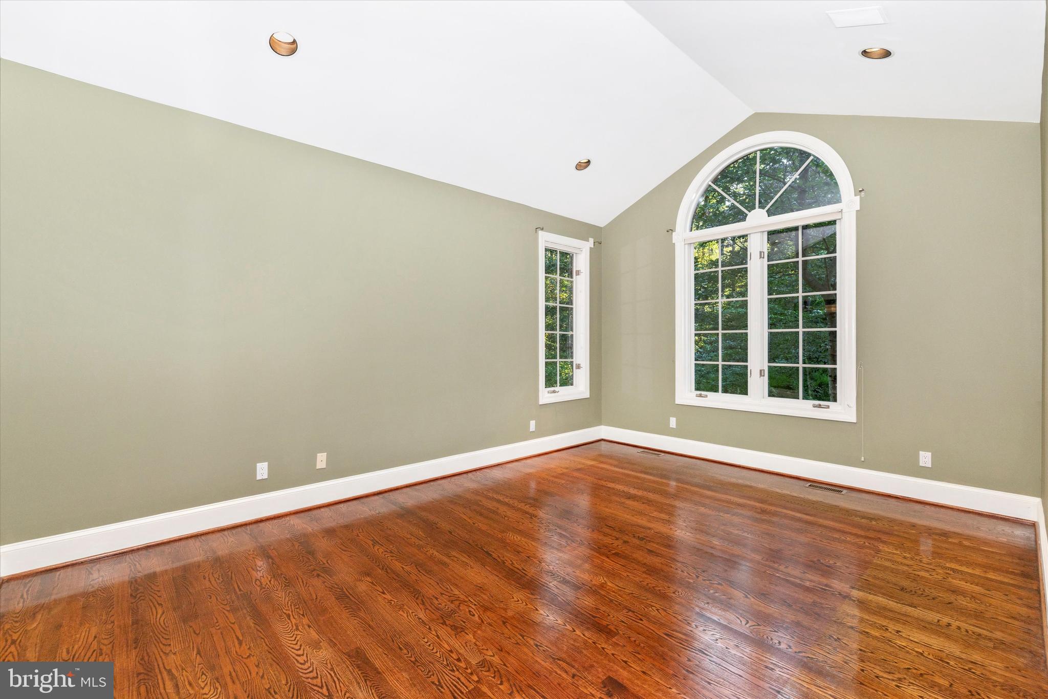 VALLEYS CREST FARMS - Residential