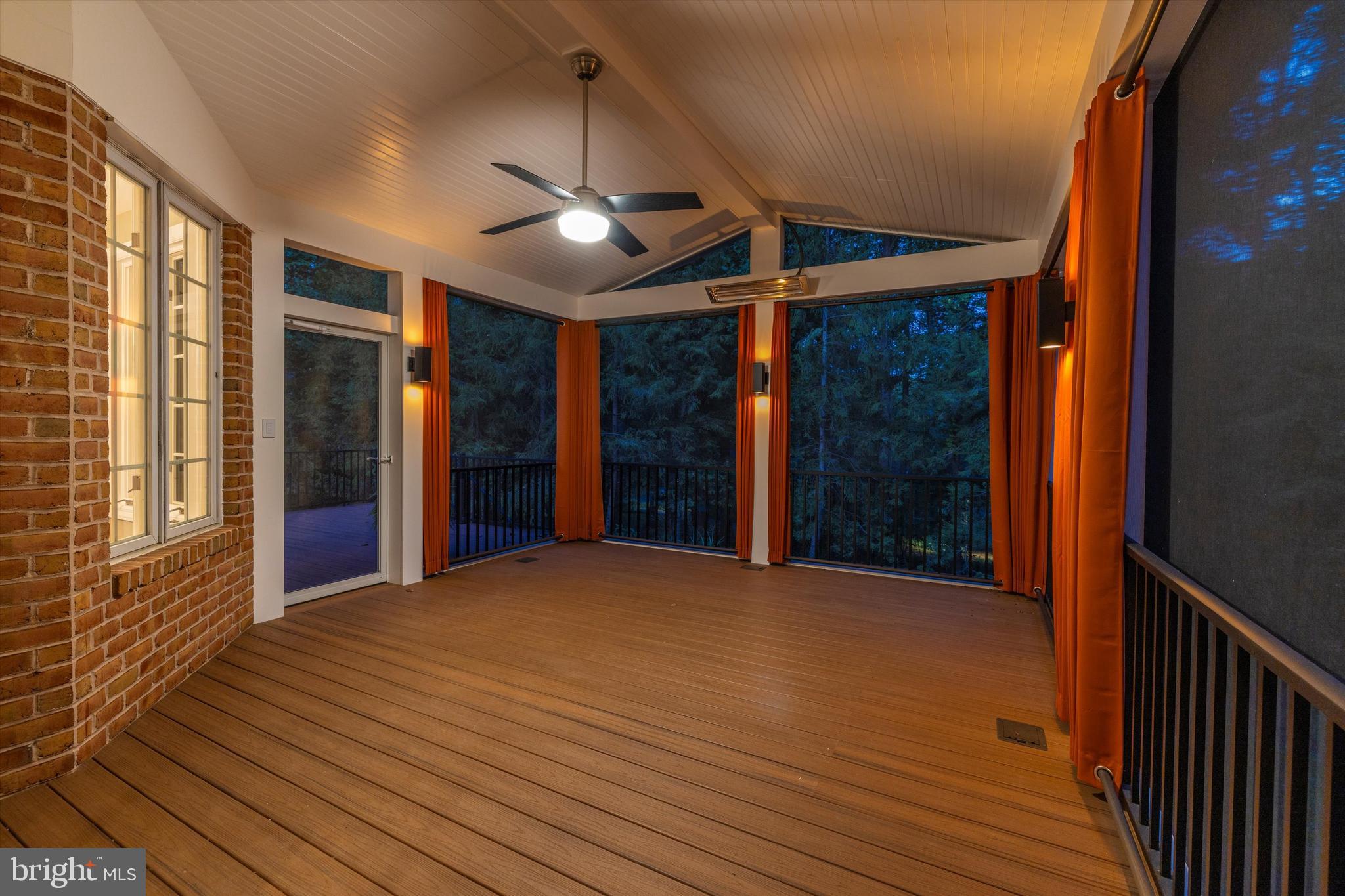 VALLEYS CREST FARMS - Residential