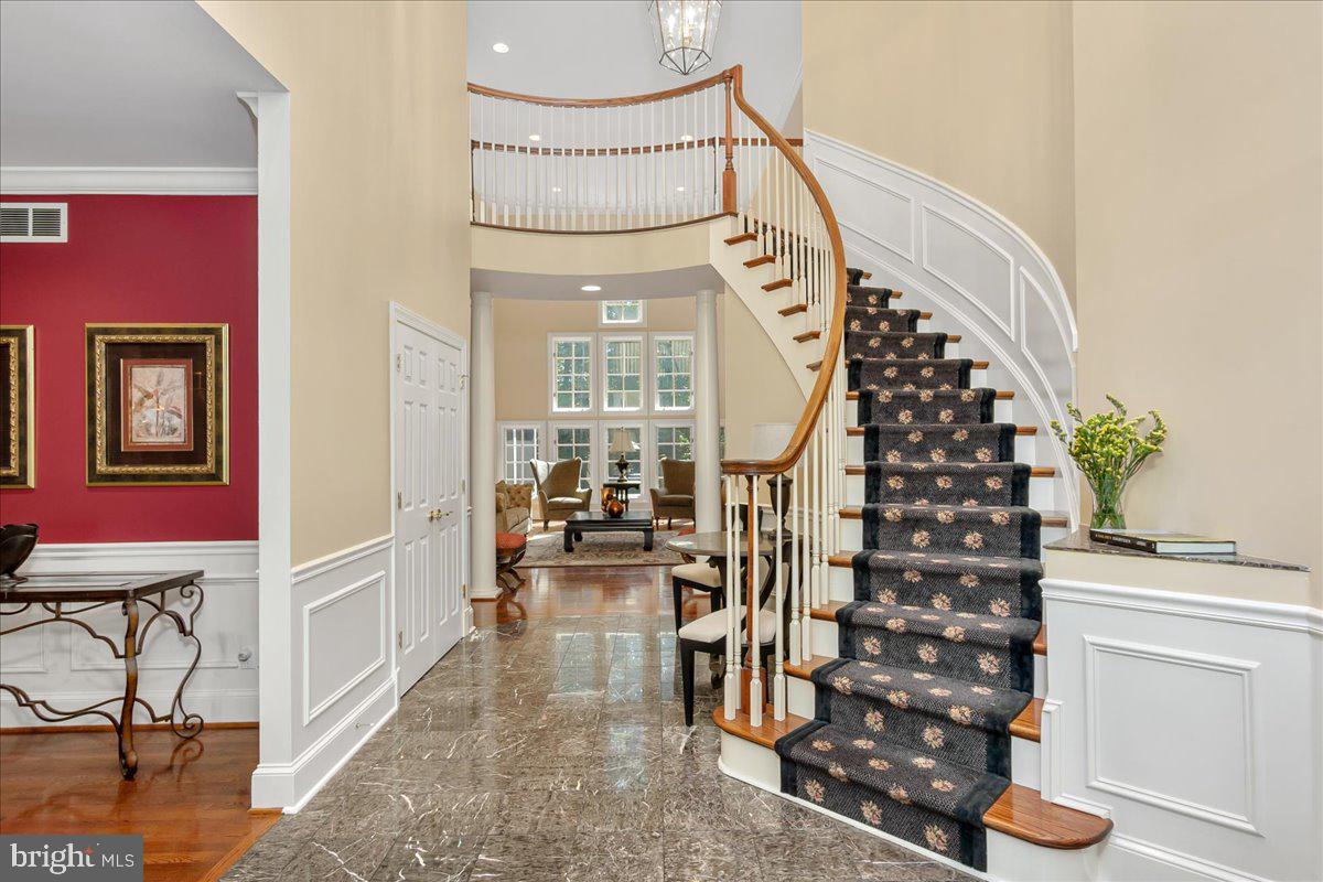 3 FOREST BLUFF COURT