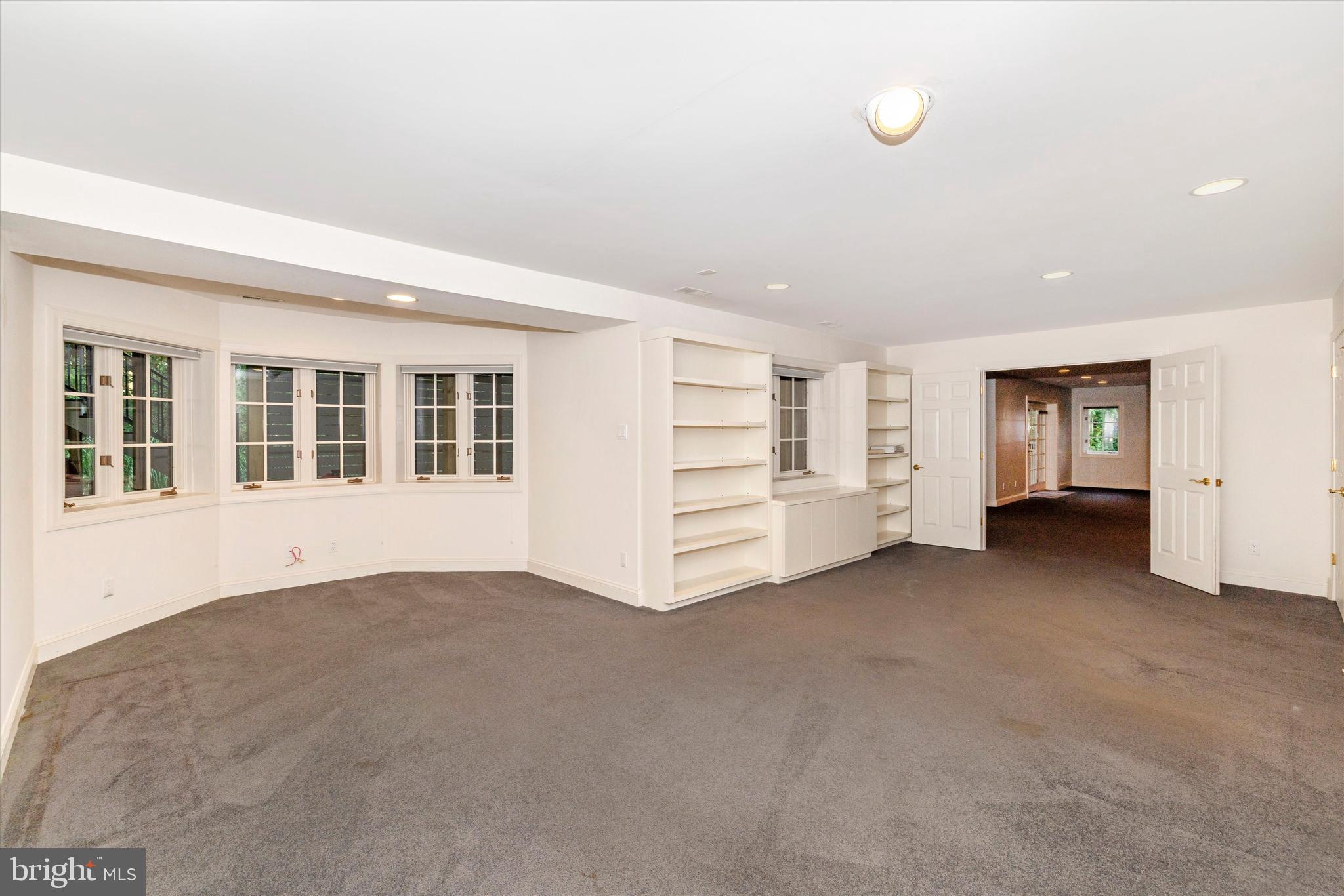 VALLEYS CREST FARMS - Residential