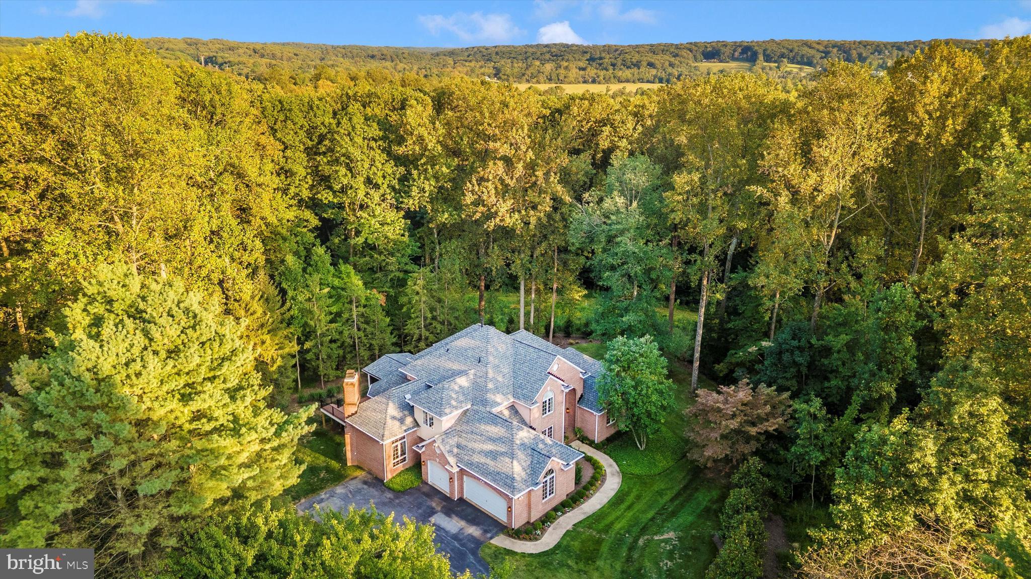 VALLEYS CREST FARMS - Residential