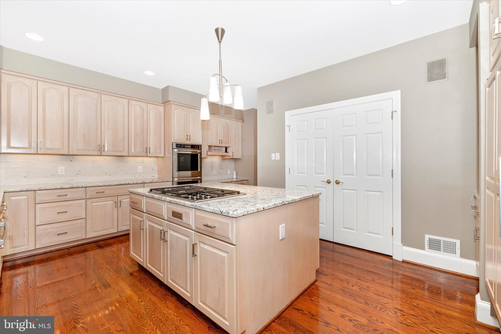 VALLEYS CREST FARMS - Residential