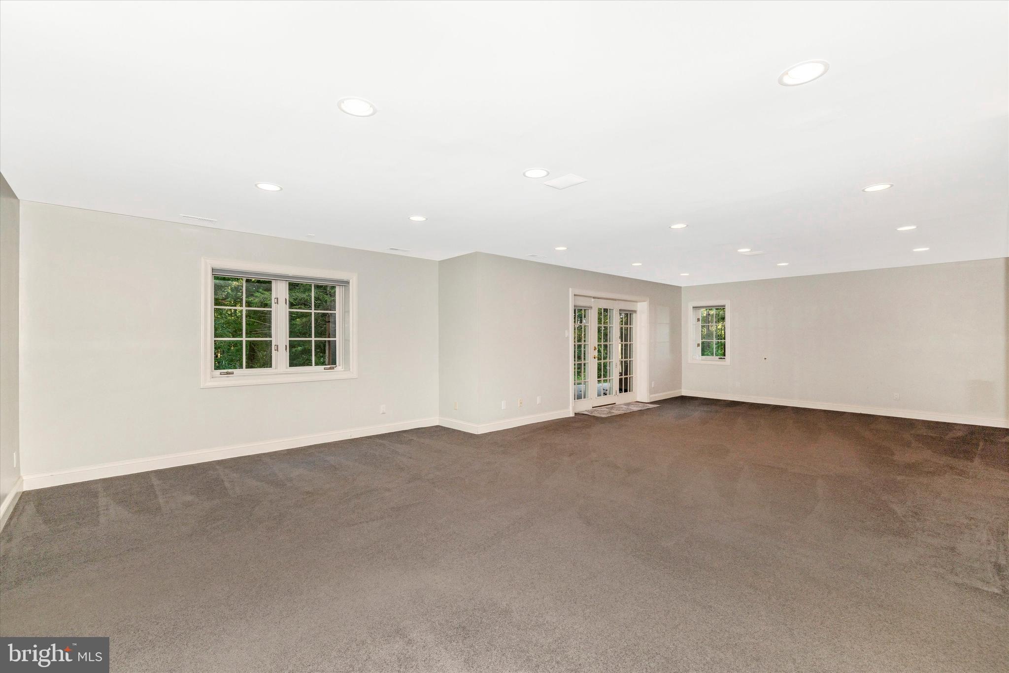 VALLEYS CREST FARMS - Residential