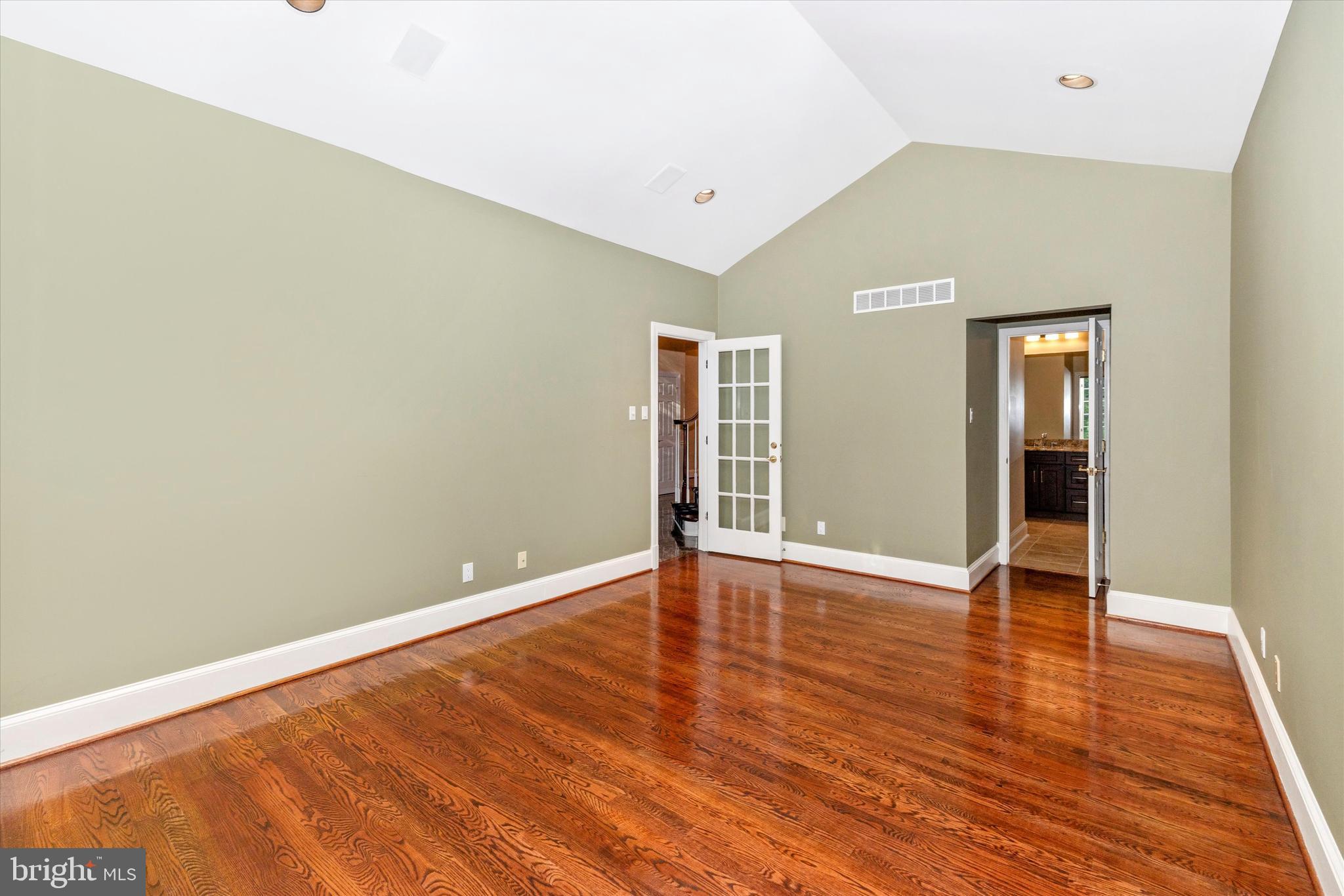 VALLEYS CREST FARMS - Residential