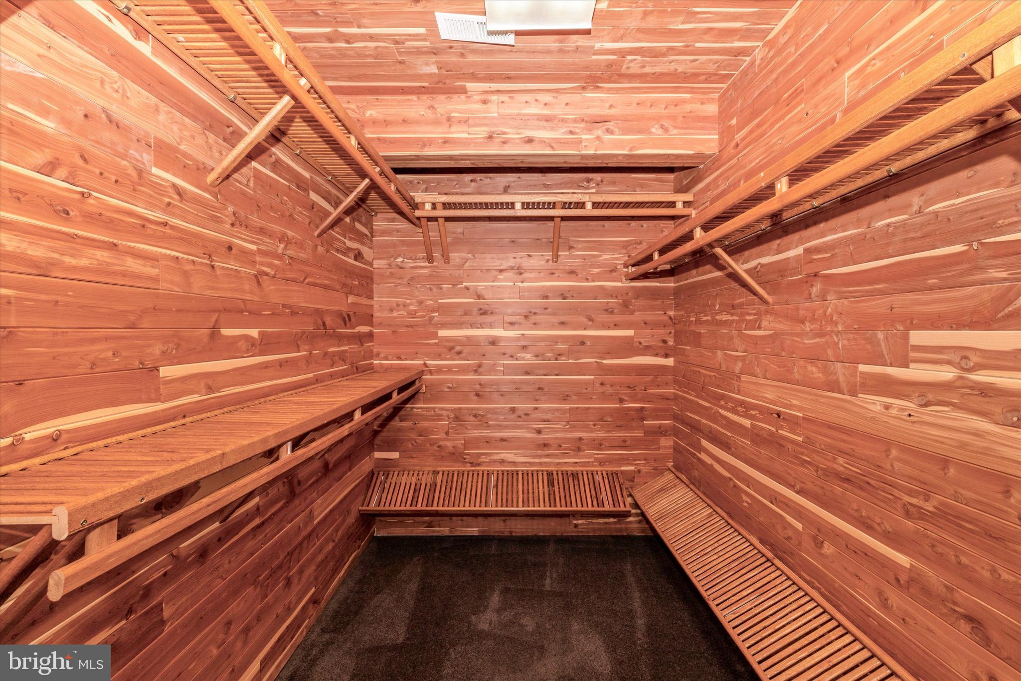 VALLEYS CREST FARMS - Residential