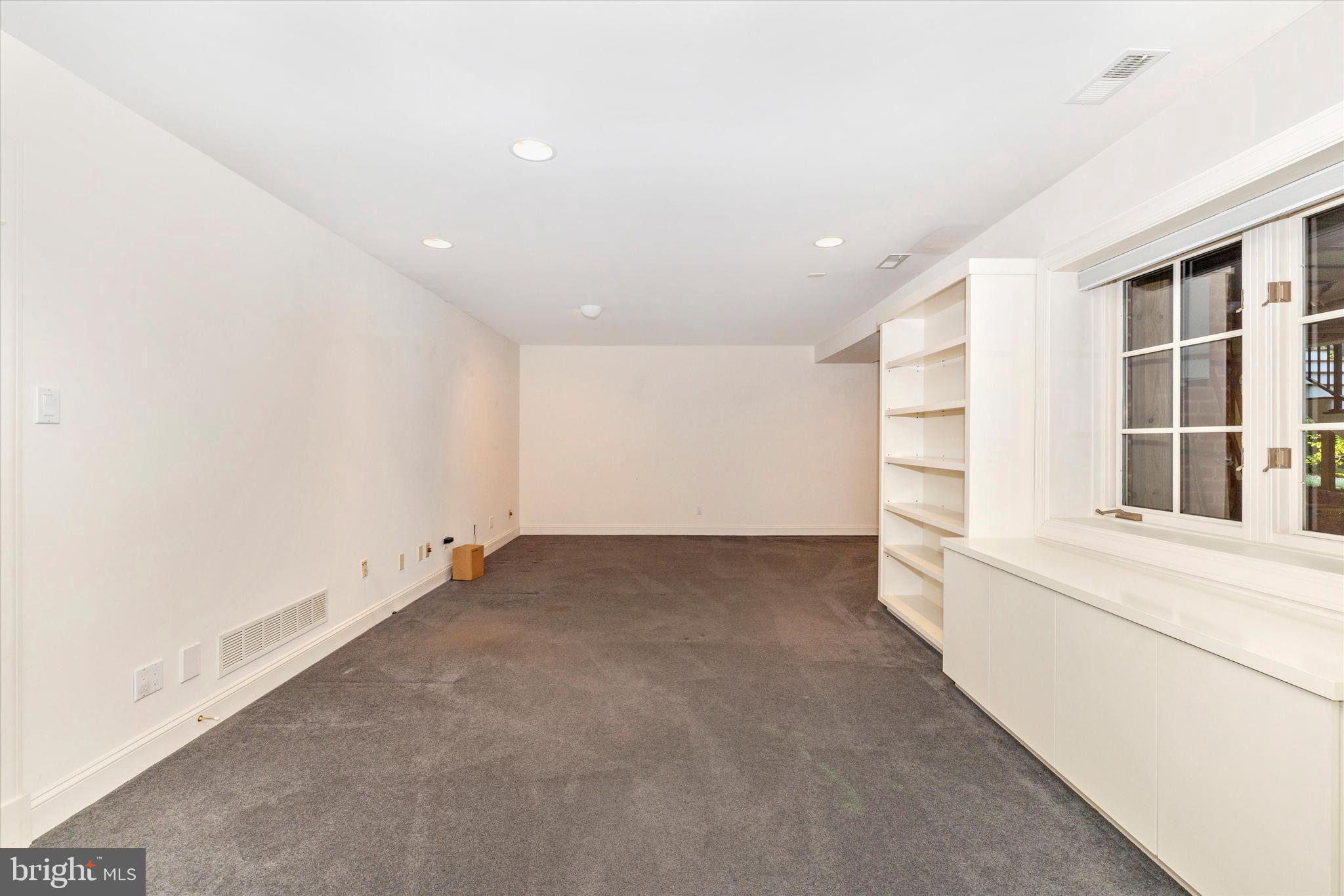 VALLEYS CREST FARMS - Residential