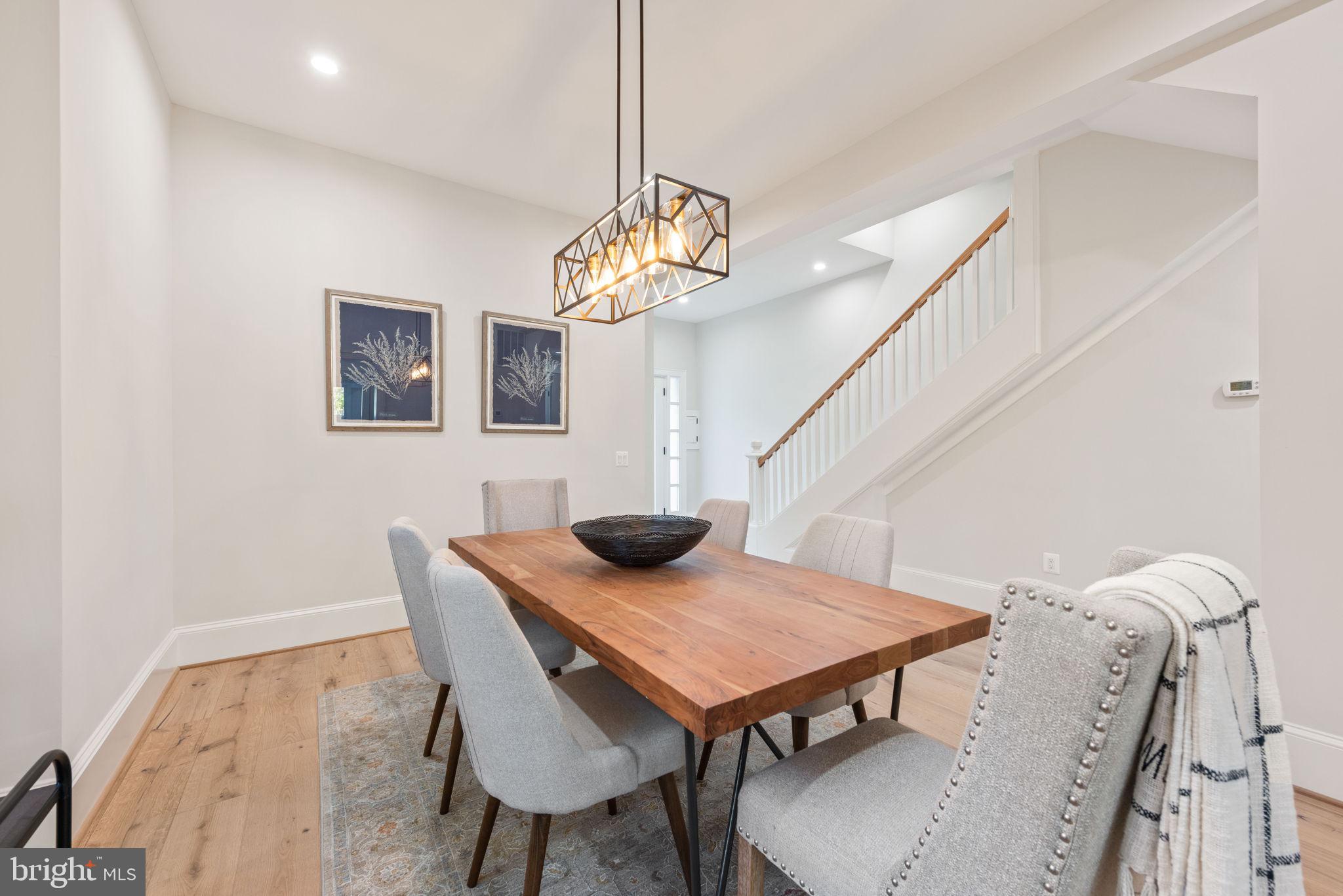 OLD TOWN ALEXANDRIA - Residential