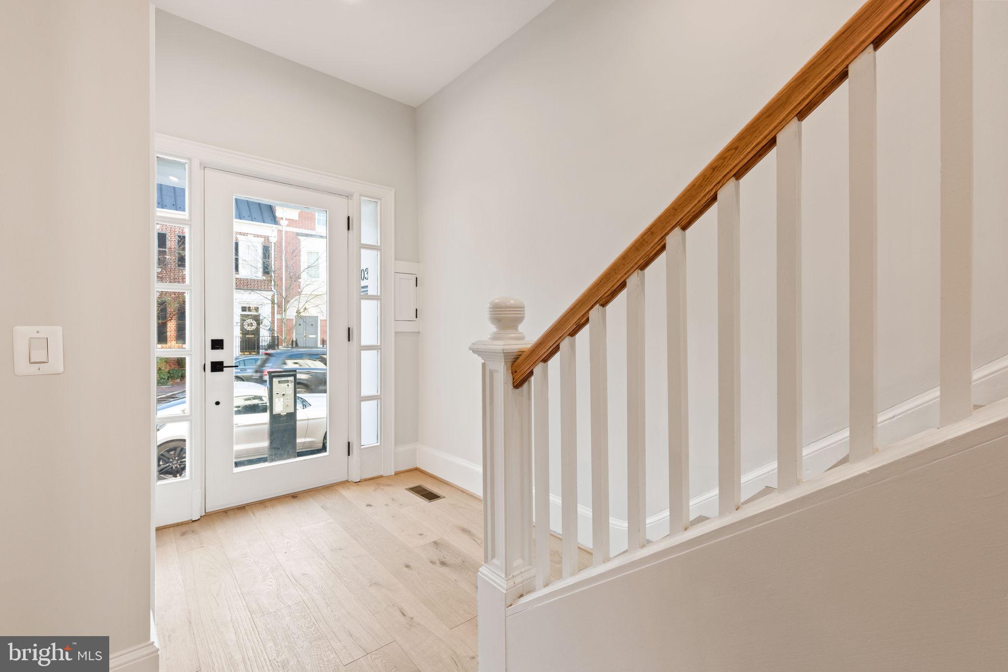 OLD TOWN ALEXANDRIA - Residential